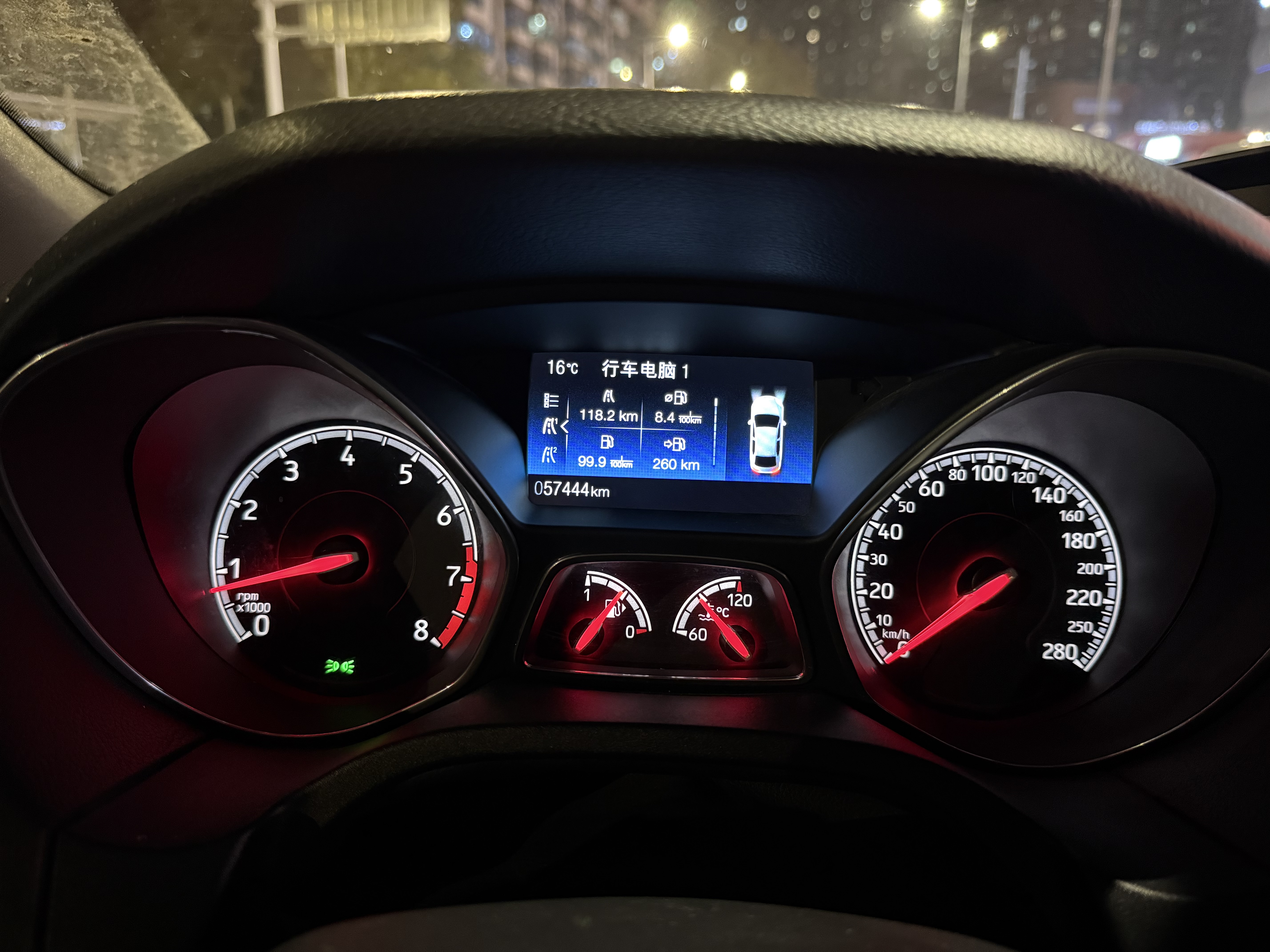 Ford Focus (Imported) 2016 صورة سيارة #11