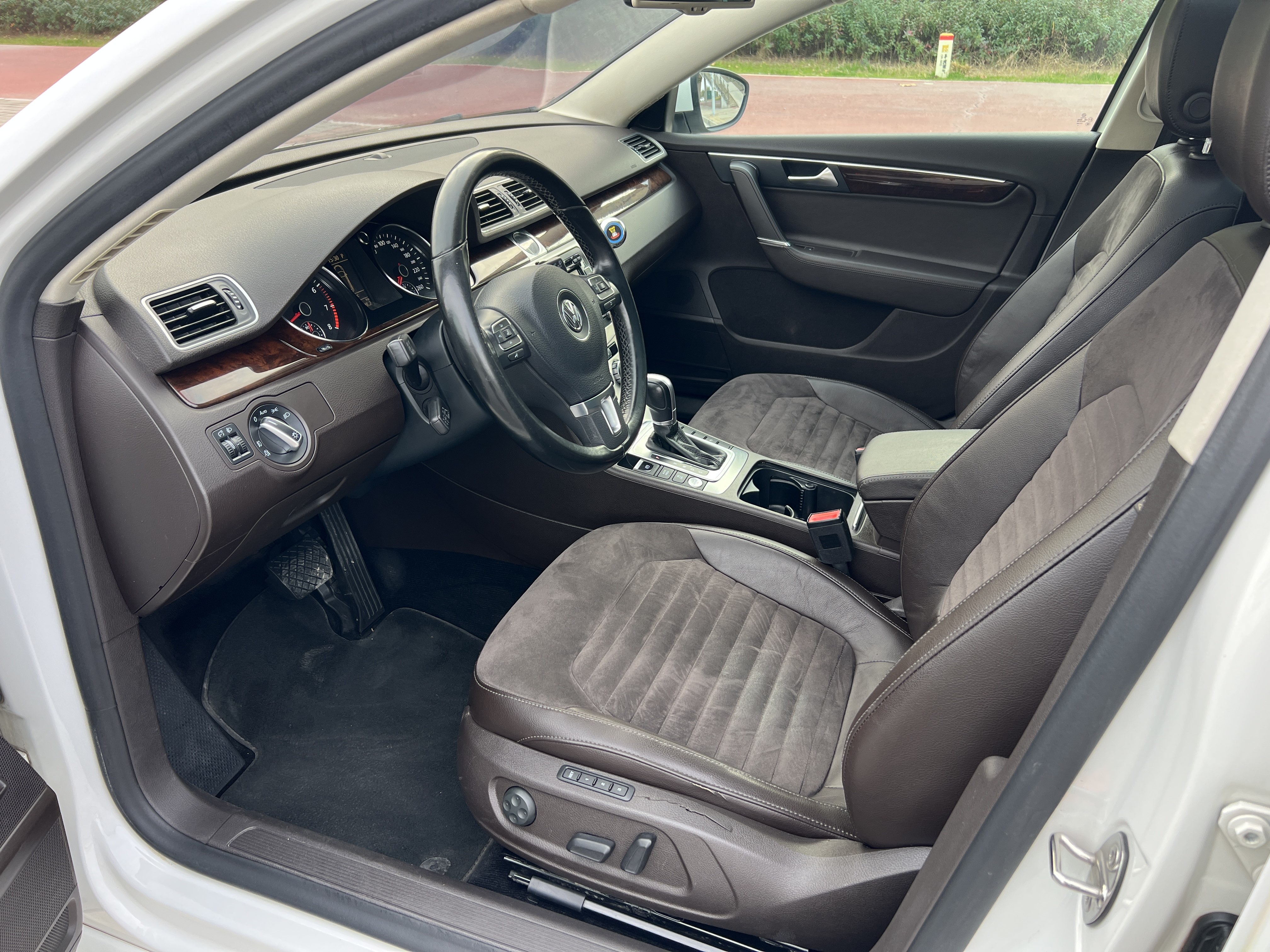 Volkswagen Magotan (Imported) 2015 car image #11