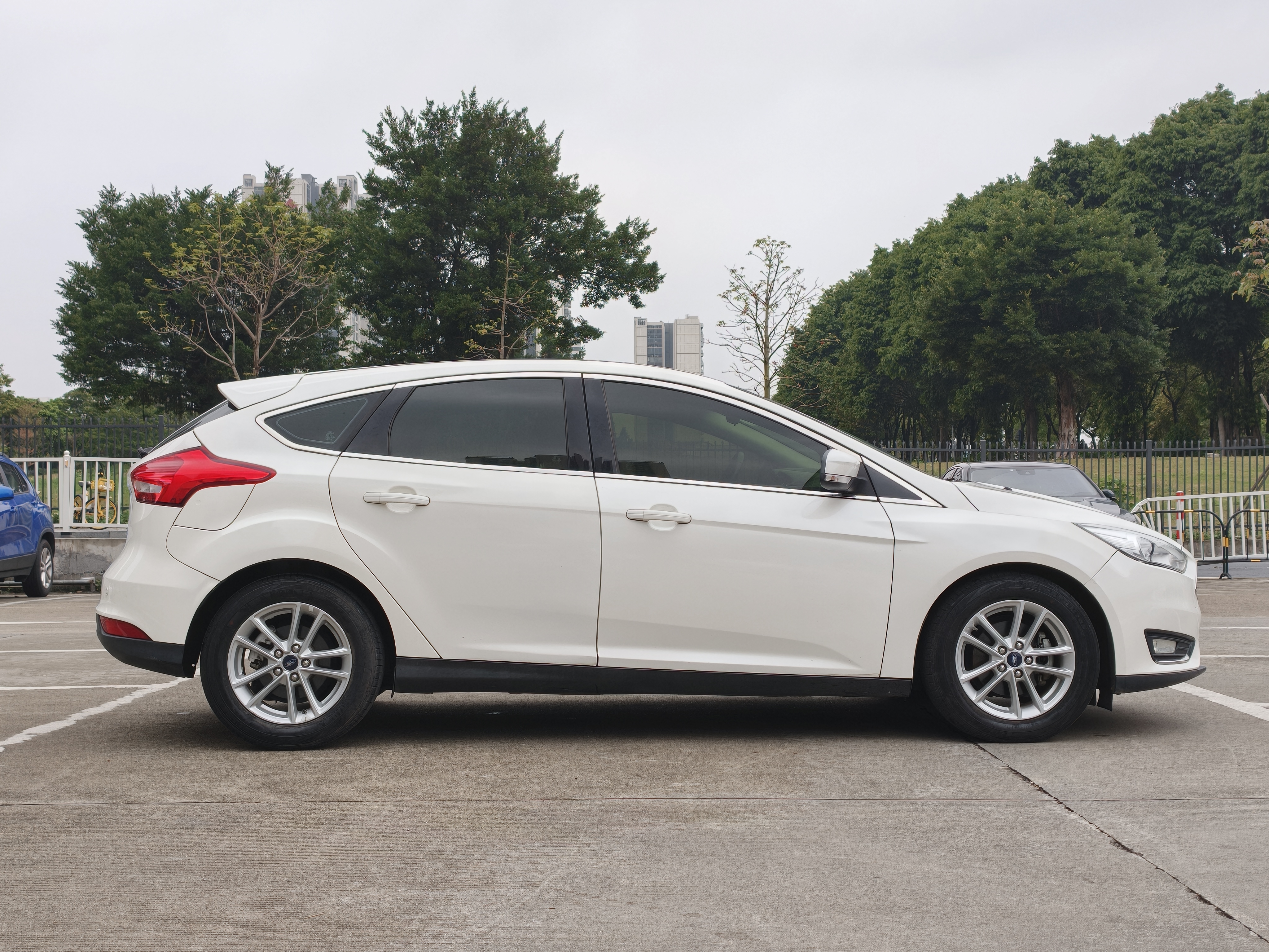 Ford Focus 2016 immagine di auto #11