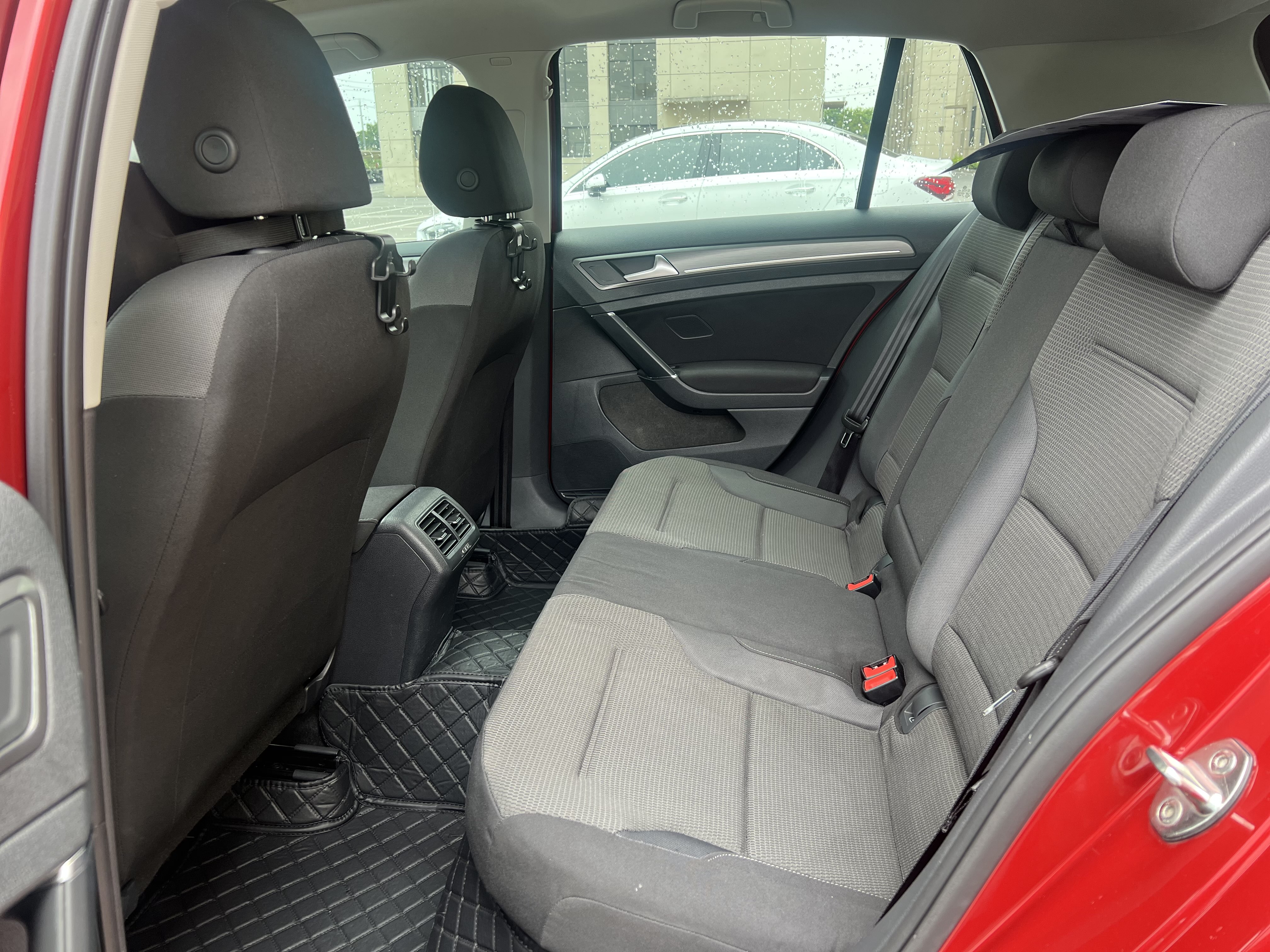 Volkswagen Golf 2016 car image #11