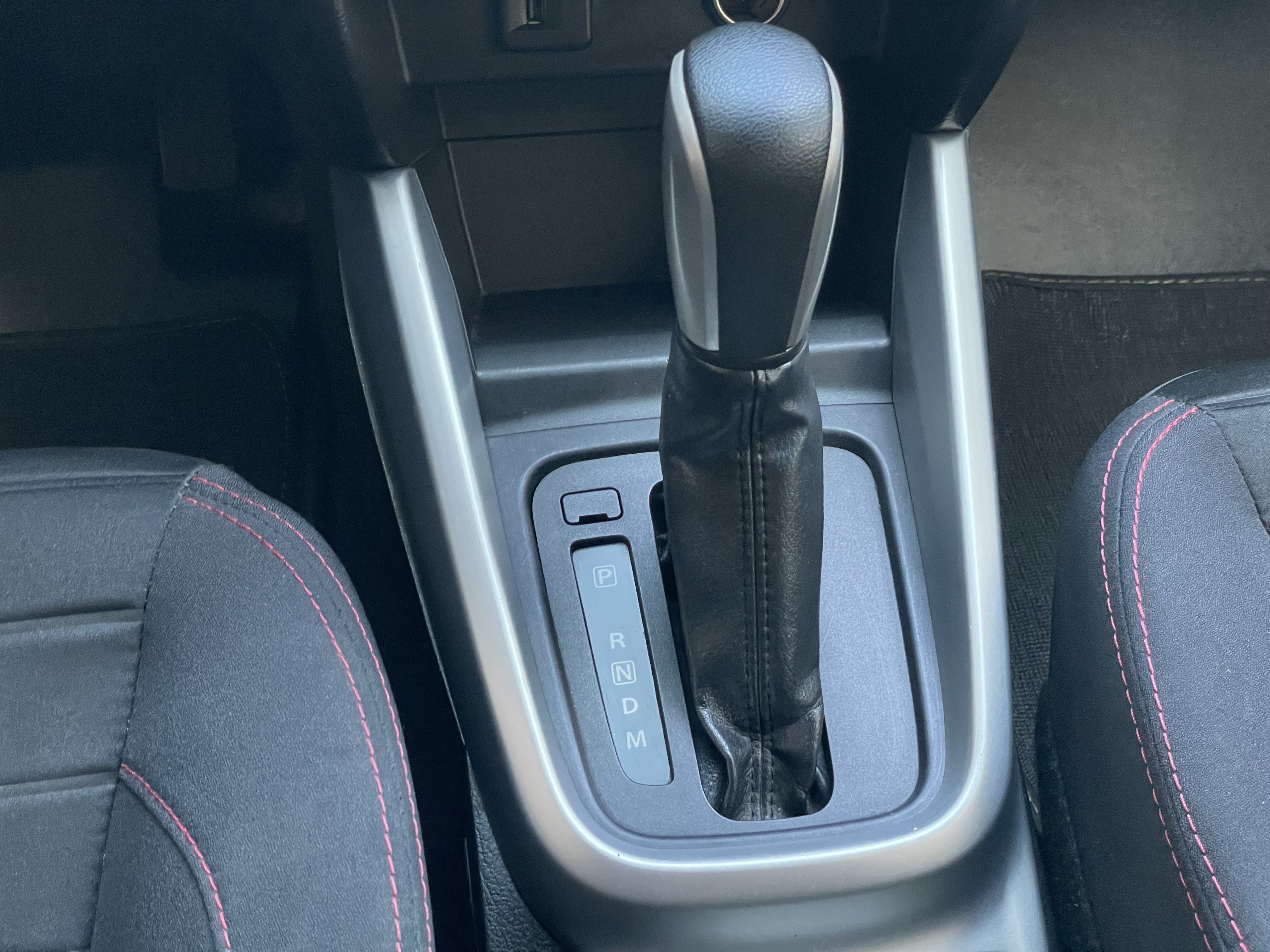 Suzuki Vitara 2016 image de voiture #11