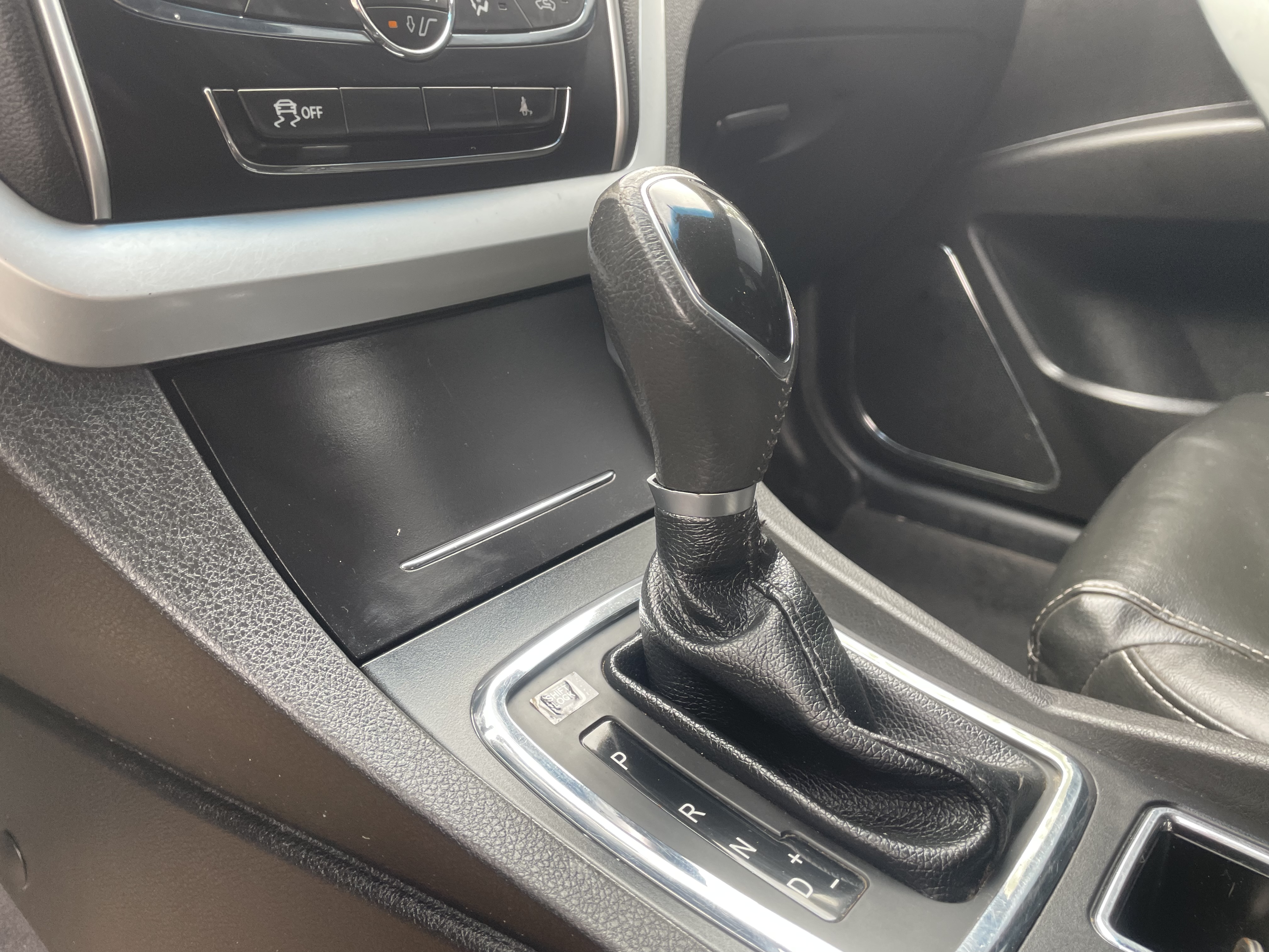 GEELY Emgrand 2015 car image #11