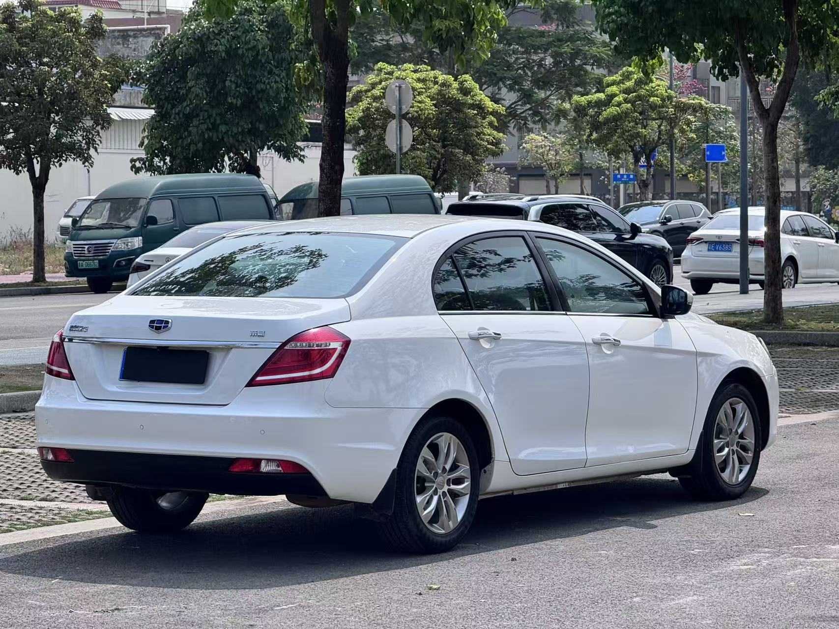 Emgrand 2016 #11 Emgrand 2016 car image #11