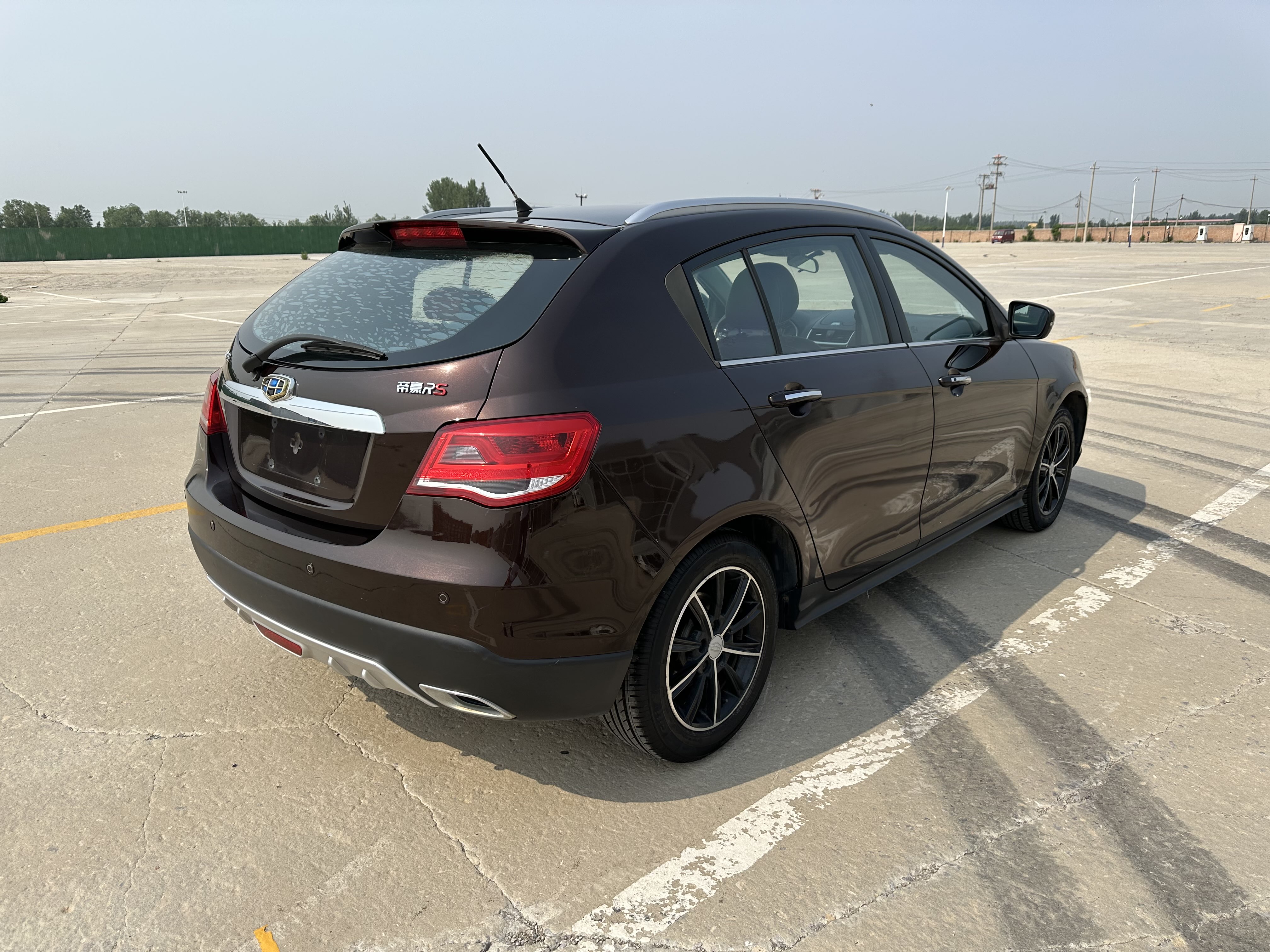 GEELY Emgrand 2016 #11 GEELY Emgrand 2016 car image #11