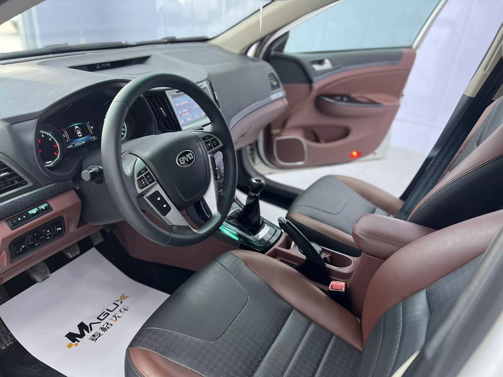 BYD SuRui 2015 car image #11