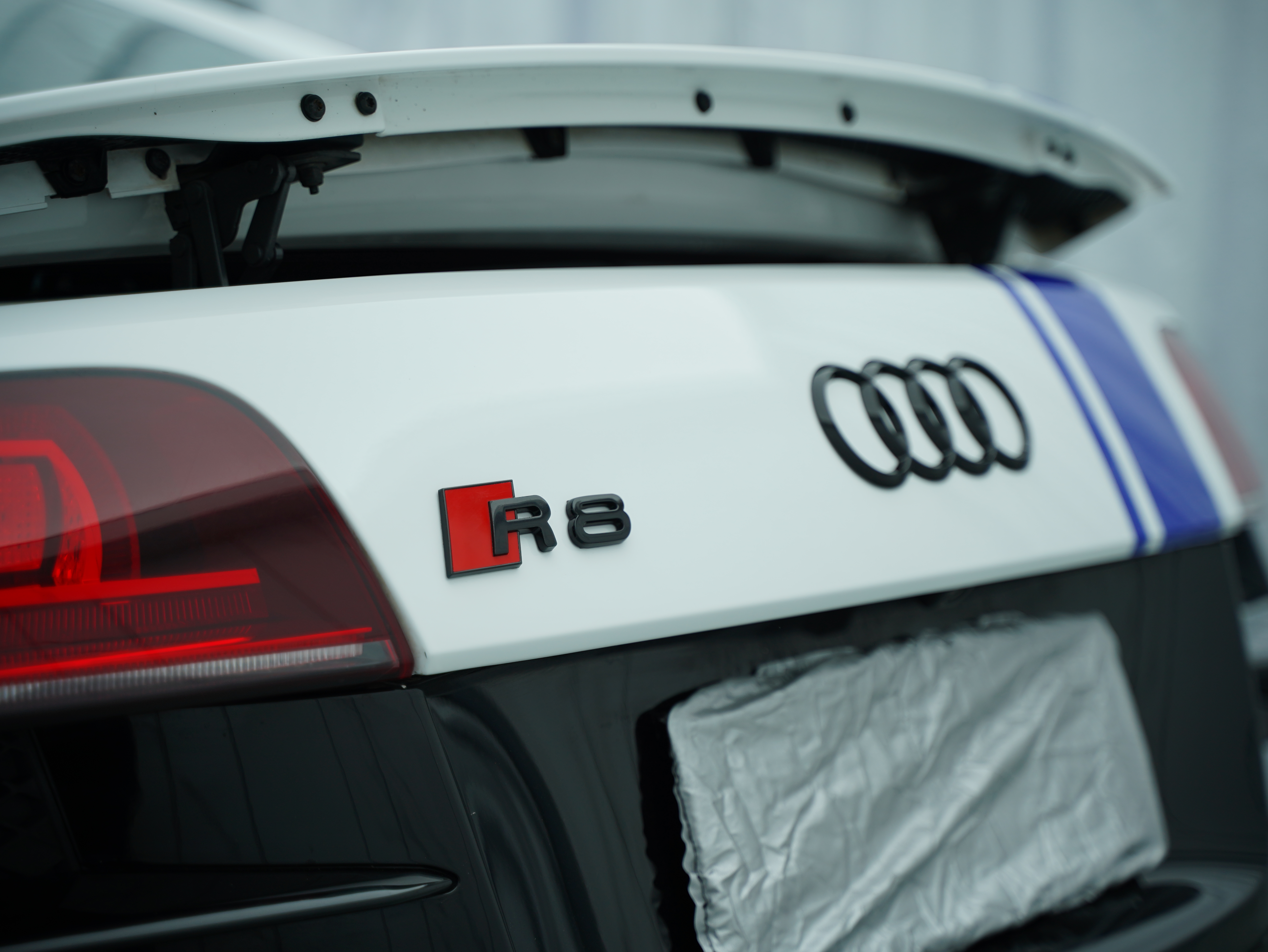 Audi R8 2013 #11 Audi R8 2013 car image #11