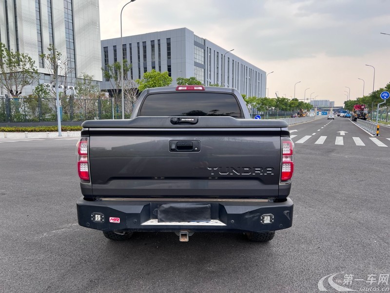 Toyota Tundra 2018 immagine di auto #11