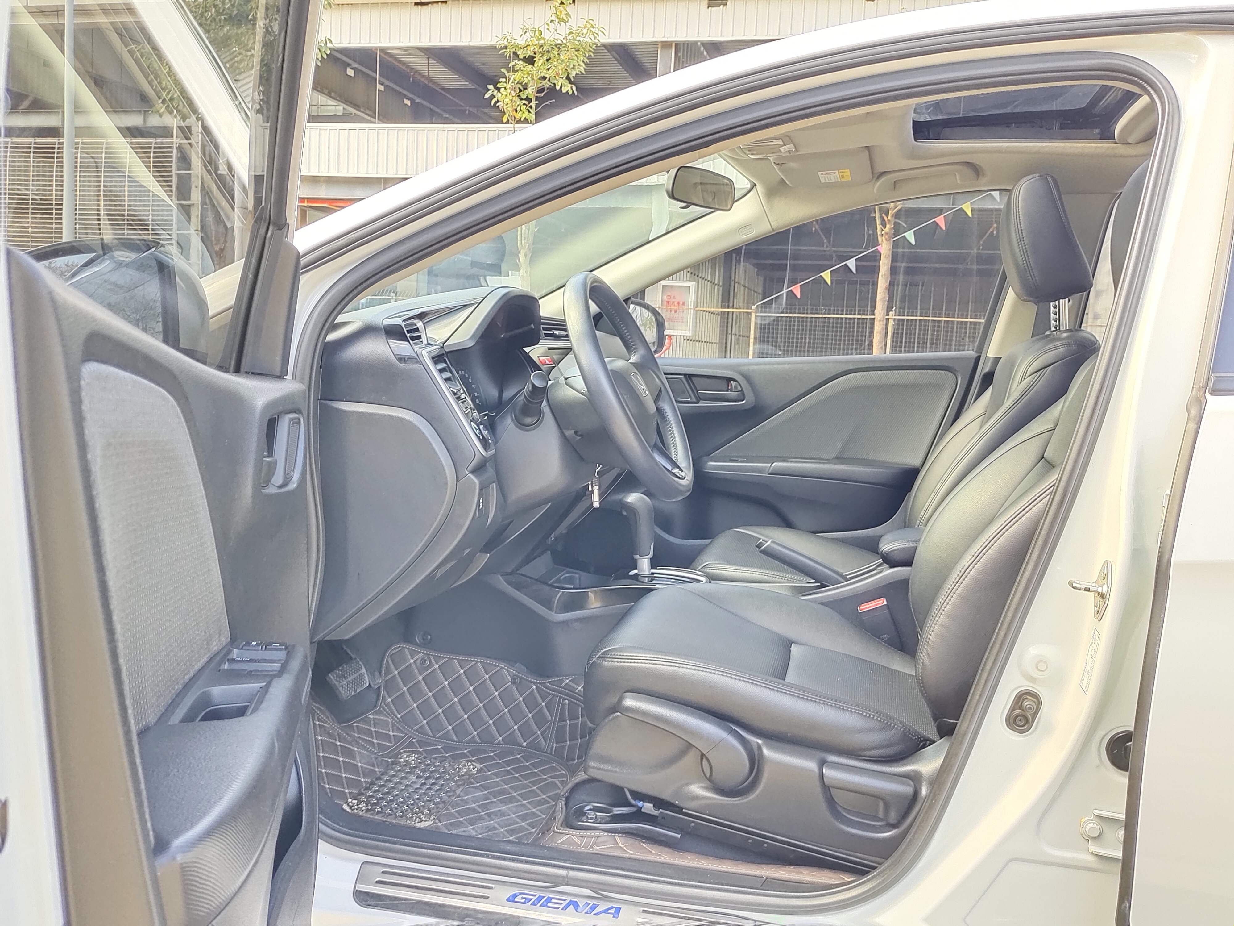 Honda Gienia 2018 car image #11