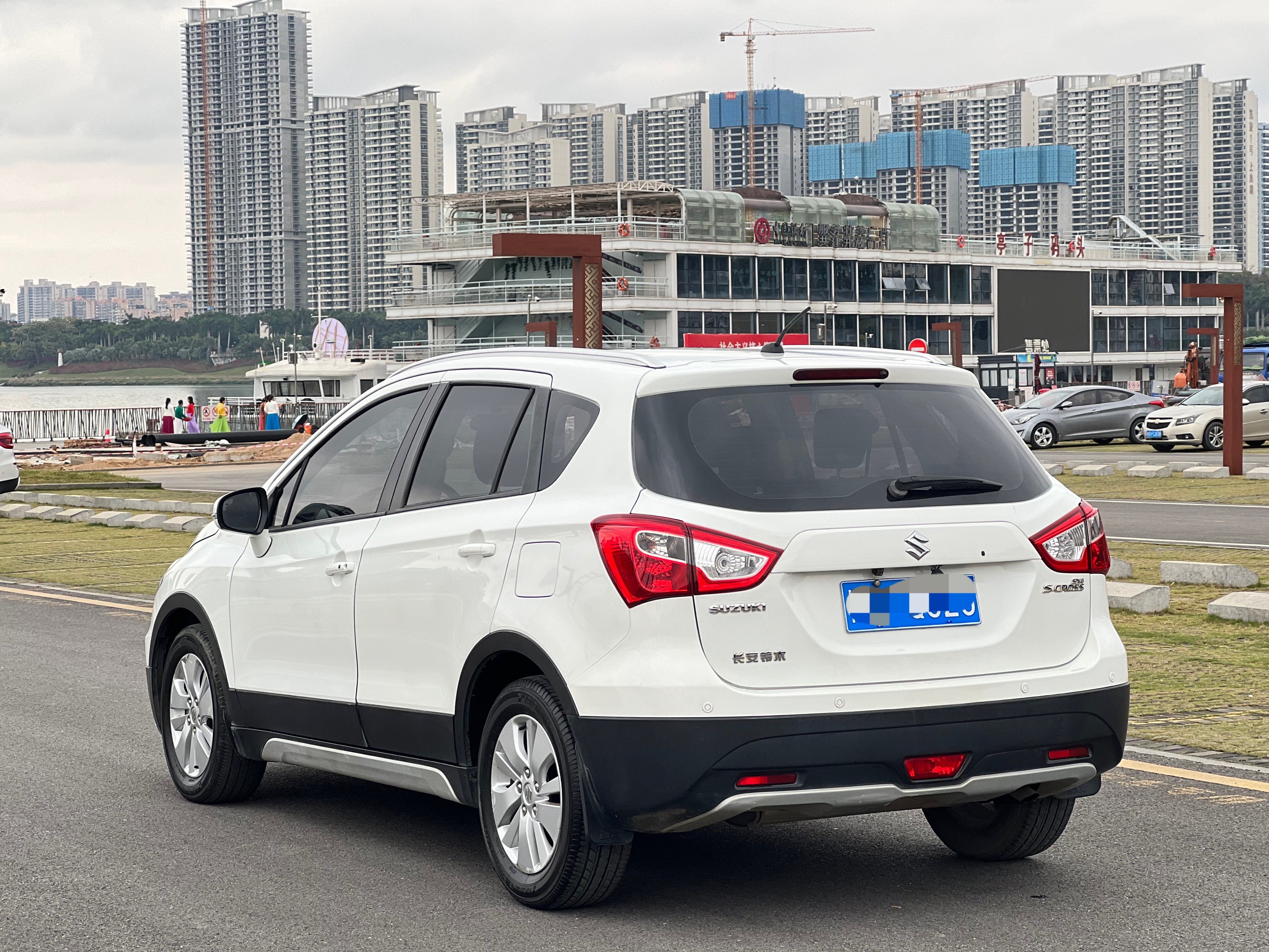 Suzuki S-Cross 2014 immagine di auto #11