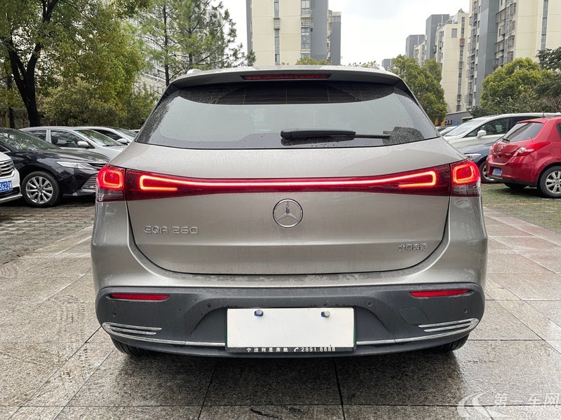 Mercedes-Benz EQA Class 2022 immagine di auto #11