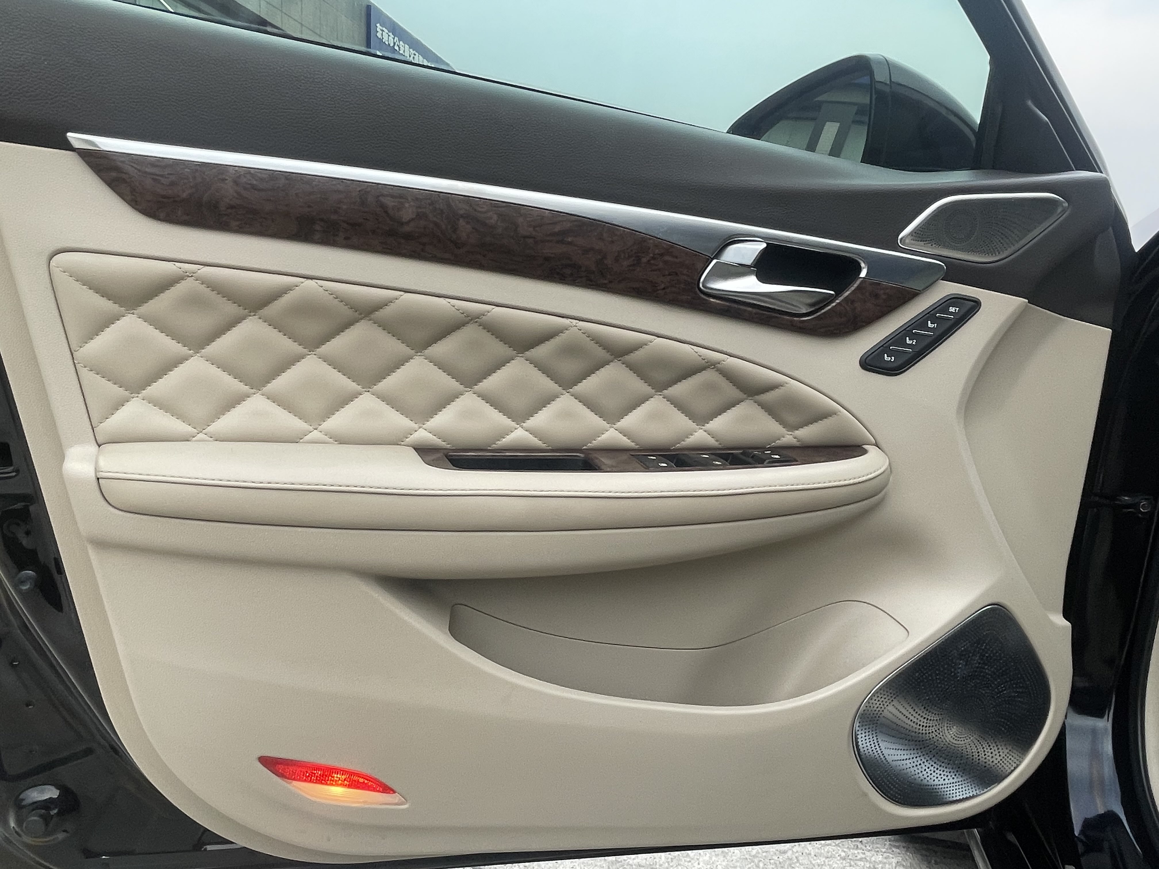 GAC Trumpchi GA8 2017 #11 GAC Trumpchi GA8 2017 car image #11