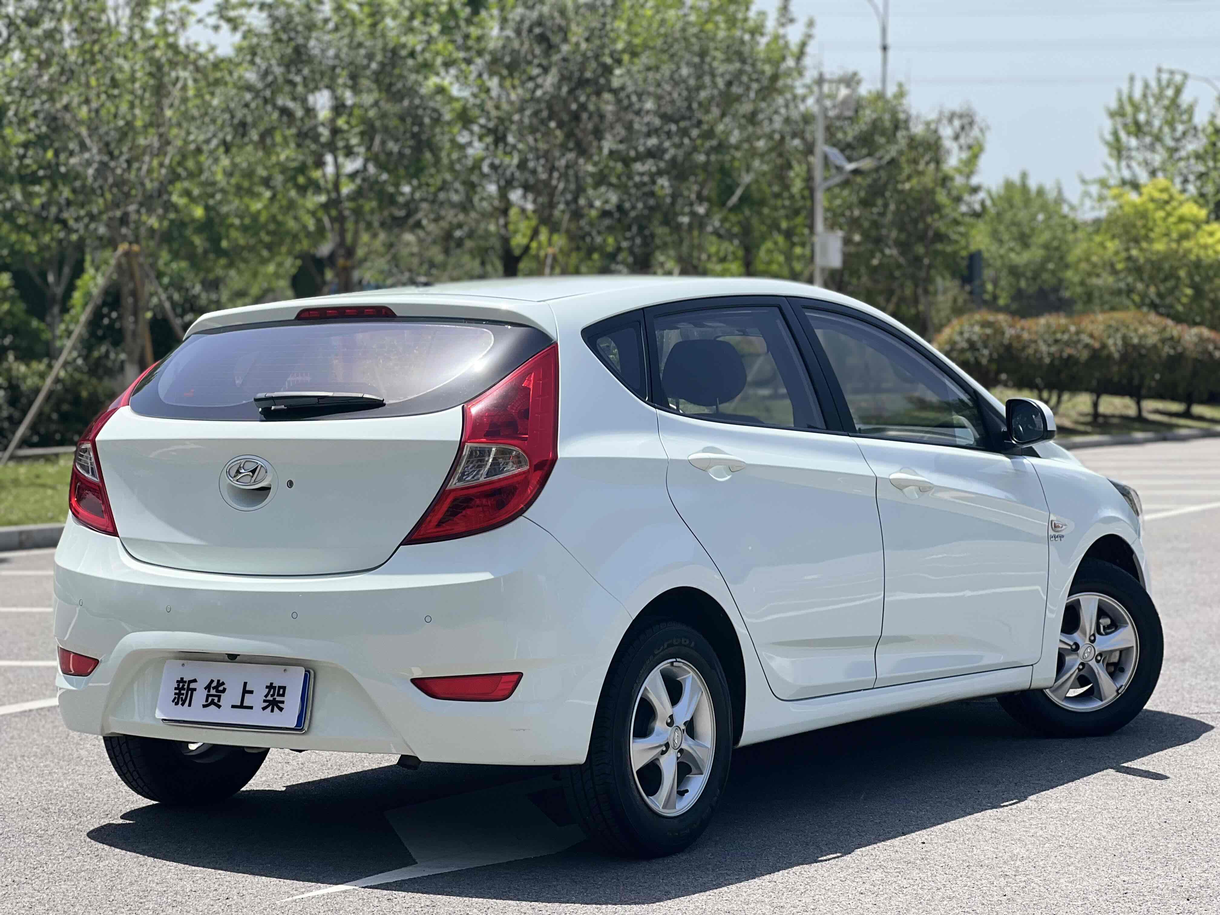 Hyundai Reina Hatchback 2015 #11 Hyundai Reina Hatchback 2015 immagine di auto #11