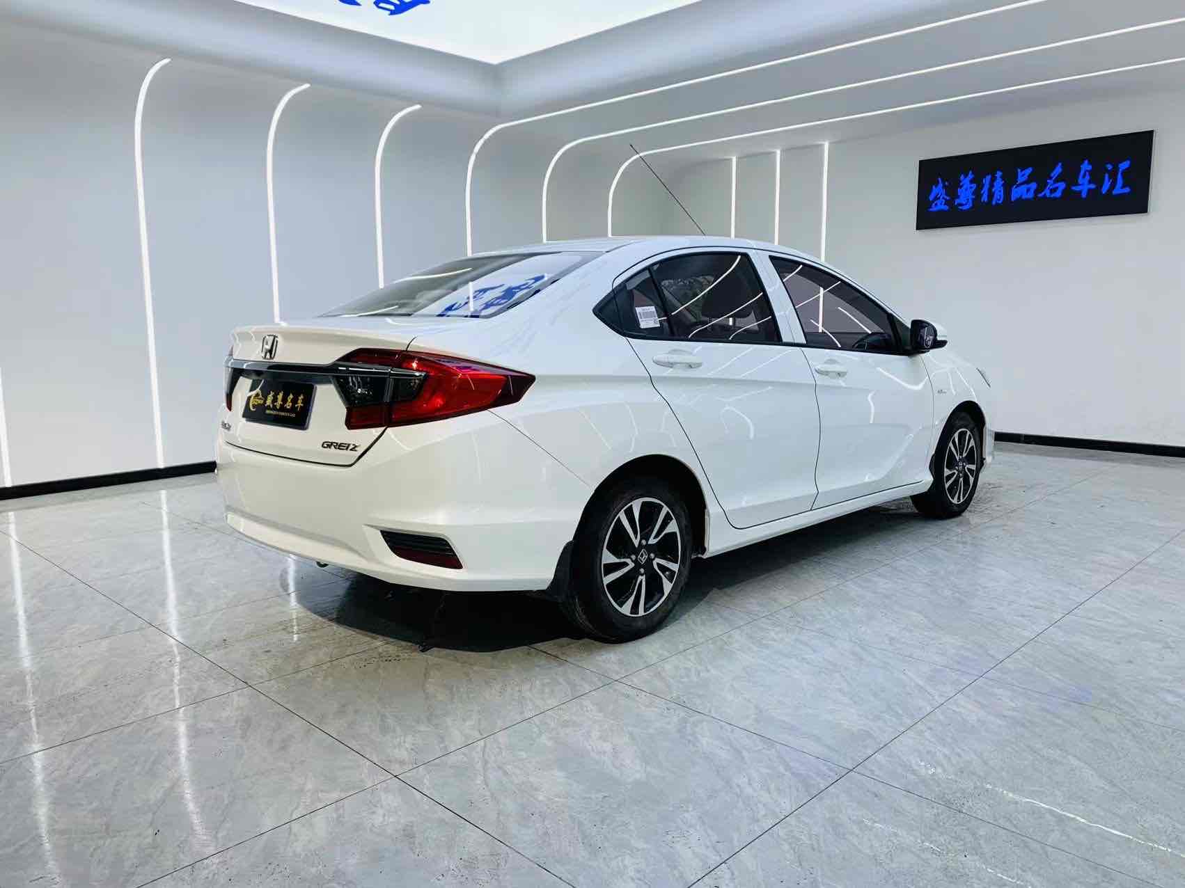 Honda Greiz 2018 car image #11