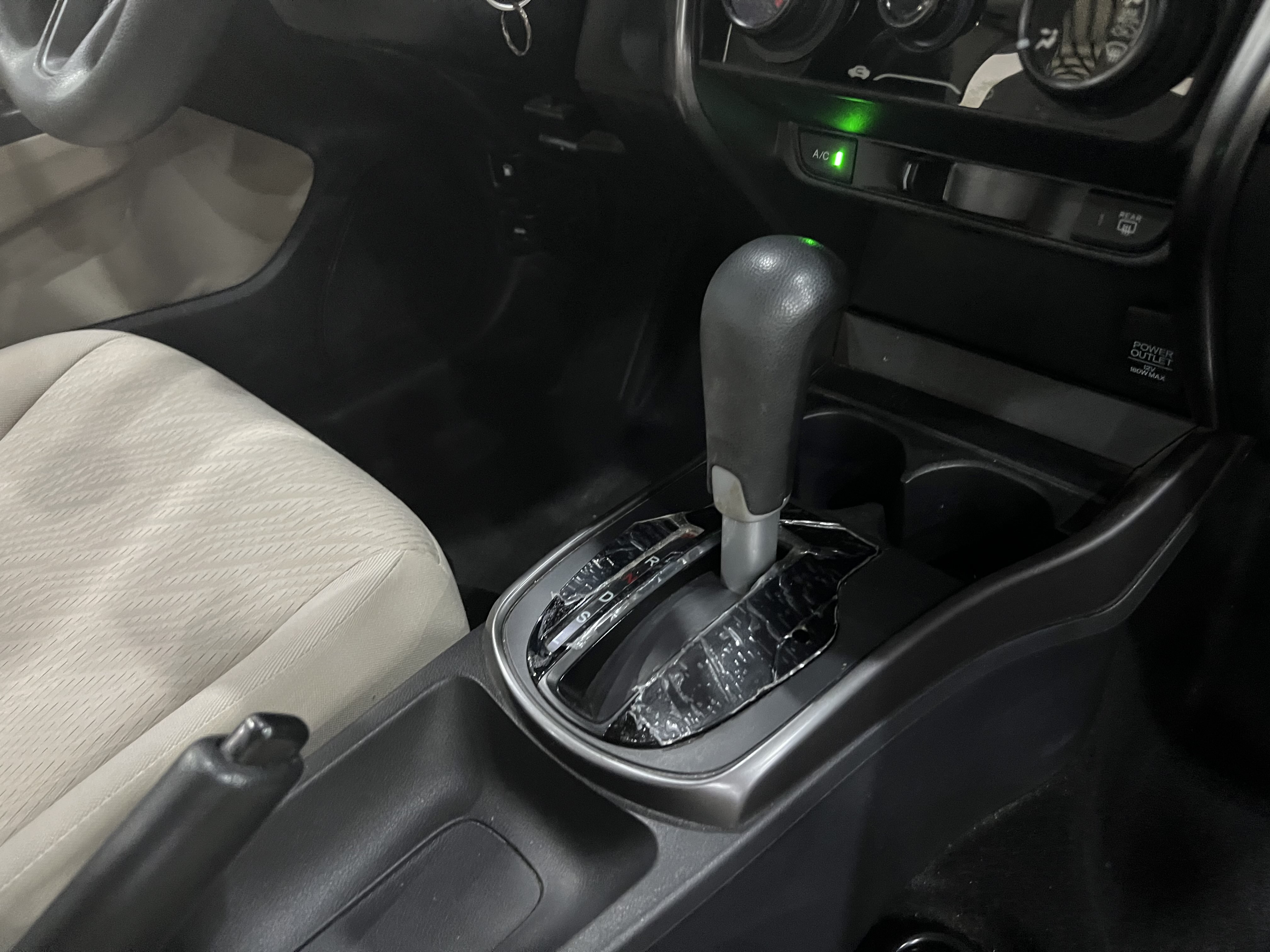 Honda Greiz 2016 #11 Honda Greiz 2016 car image #11