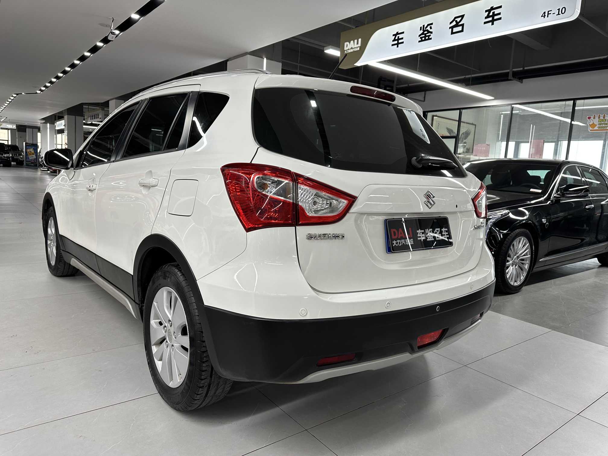 Suzuki S-Cross 2014 immagine di auto #11