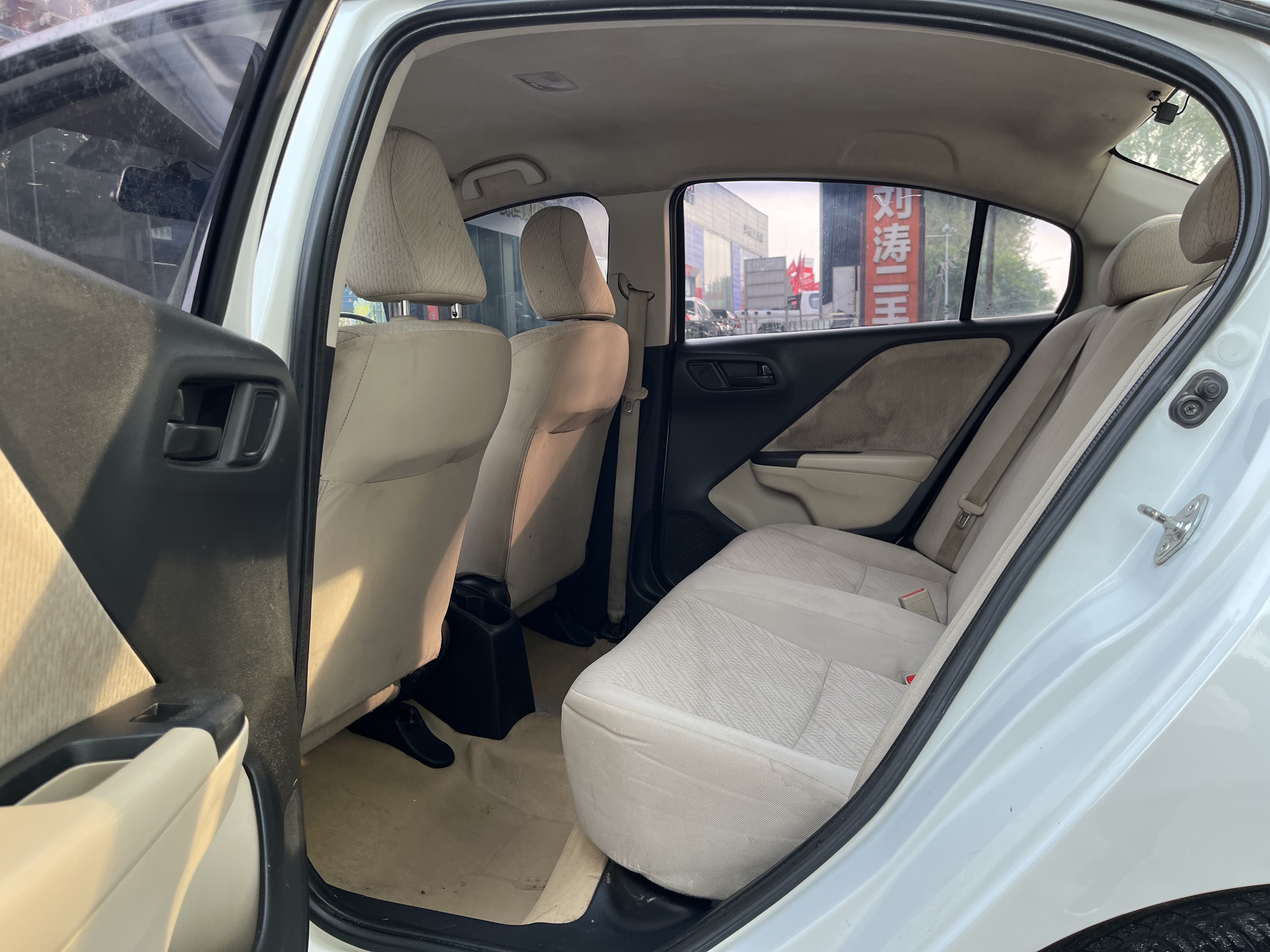 Honda Greiz 2017 #11 Honda Greiz 2017 car image #11