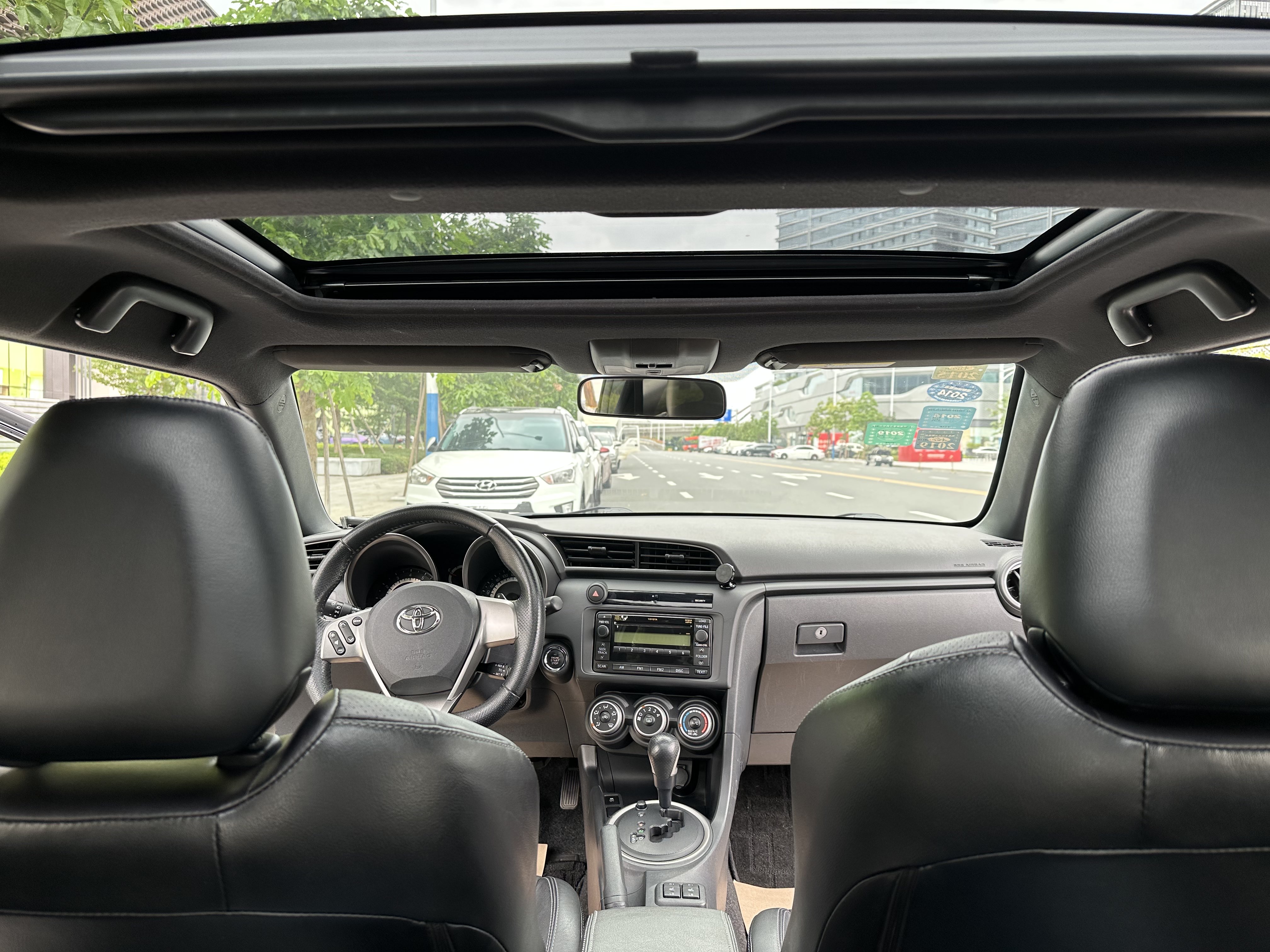 Toyota Zelas 2012 #11 Toyota Zelas 2012 car image #11