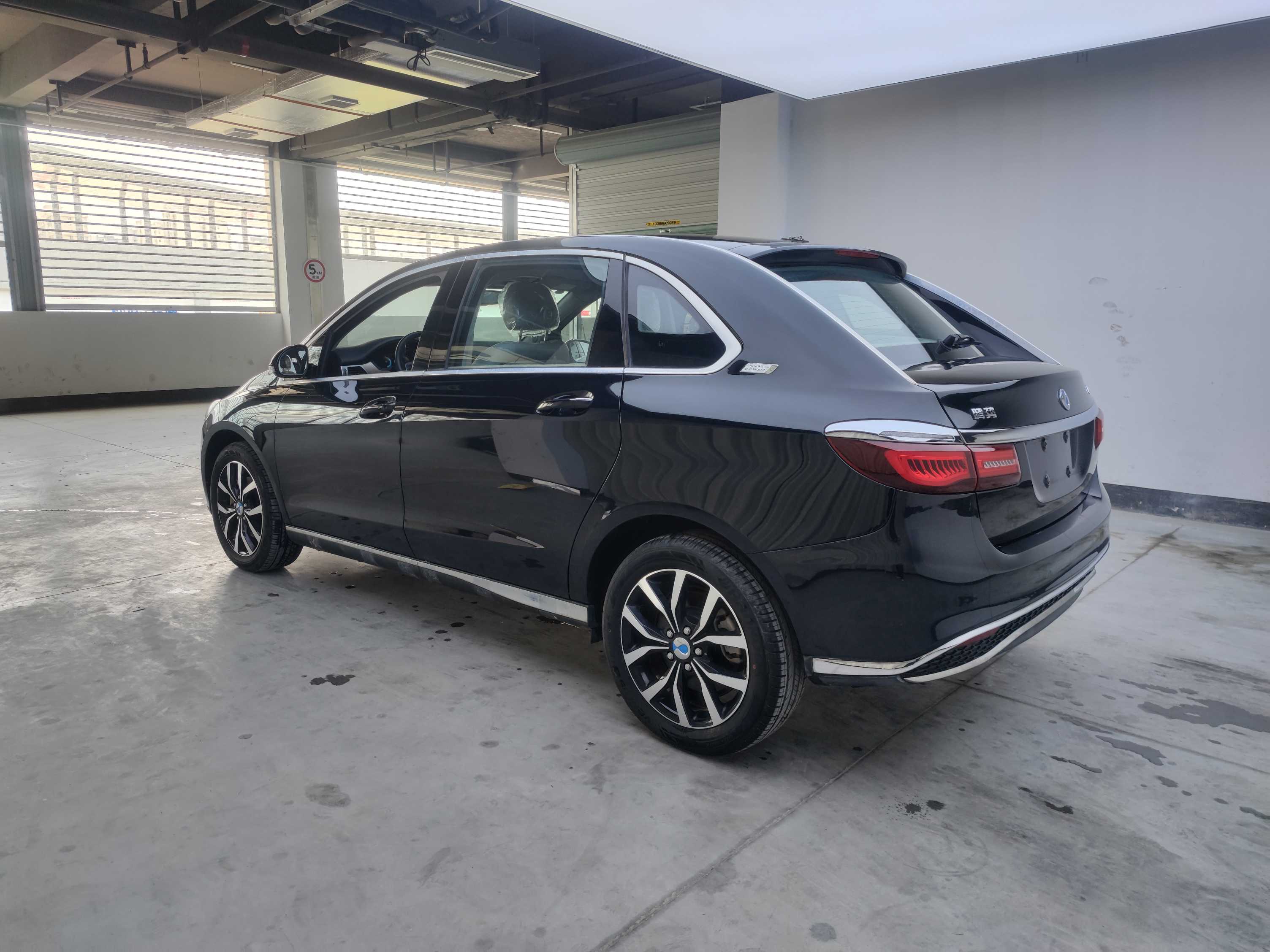 Denza DENZA 2019 car image #11