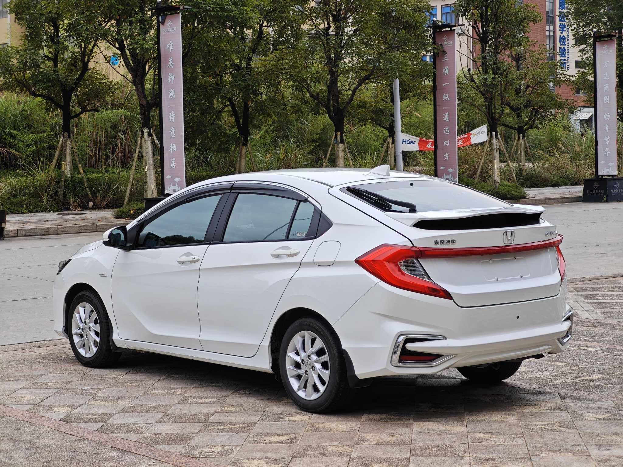 Honda Gienia 2019 car image #11