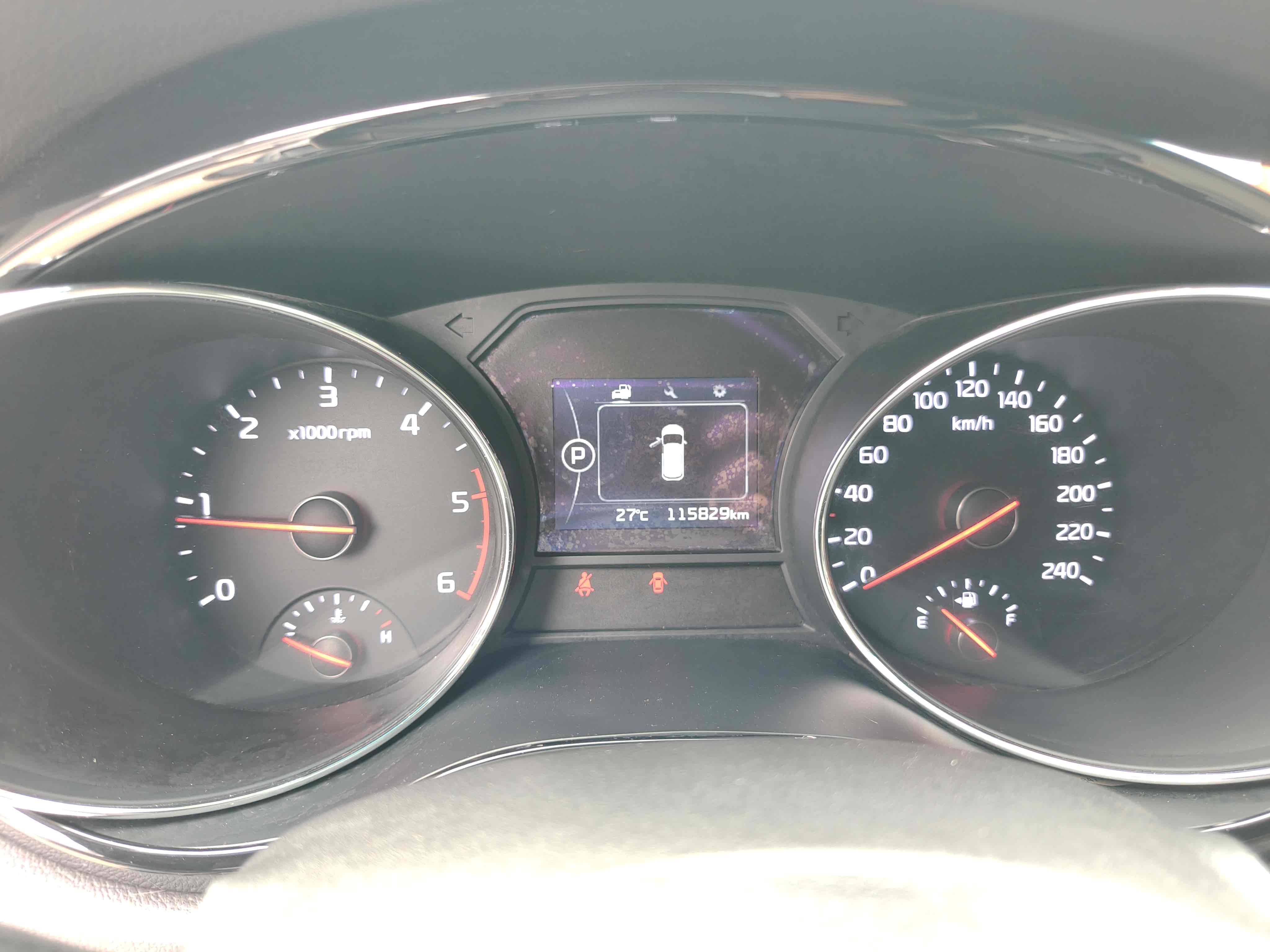 Kia Carnival 2016 изображение автомобиля #11