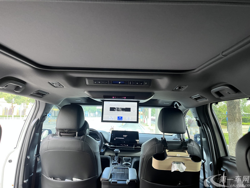 Toyota Granvia 2023 immagine di auto #11