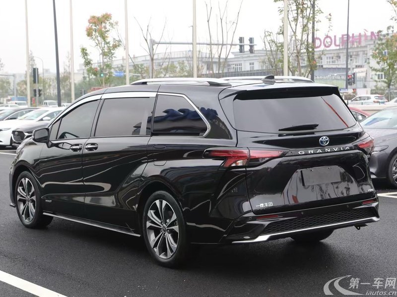 Toyota Granvia 2023 #11 Toyota Granvia 2023 car image #11