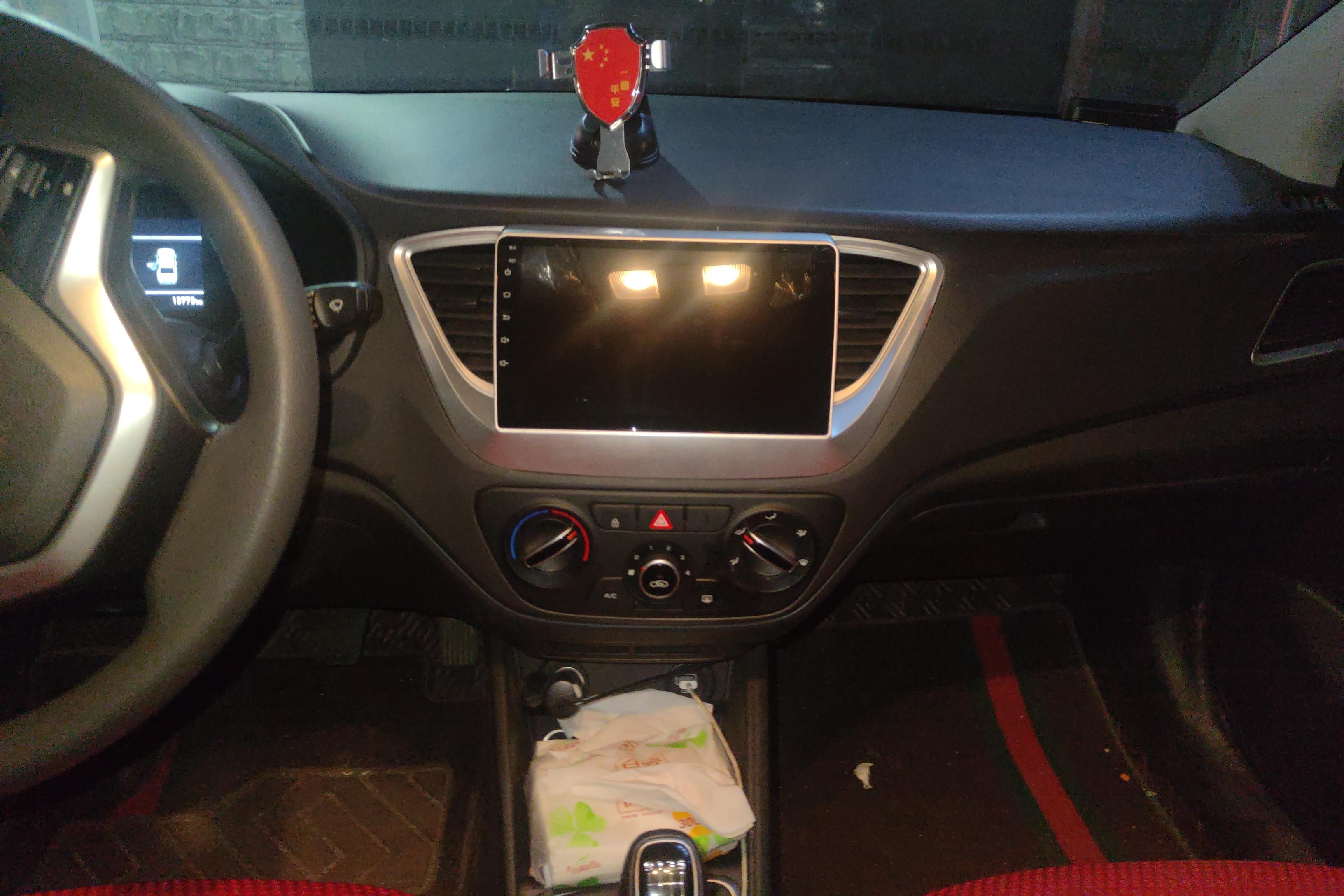 Hyundai Verna 2022 car image #11