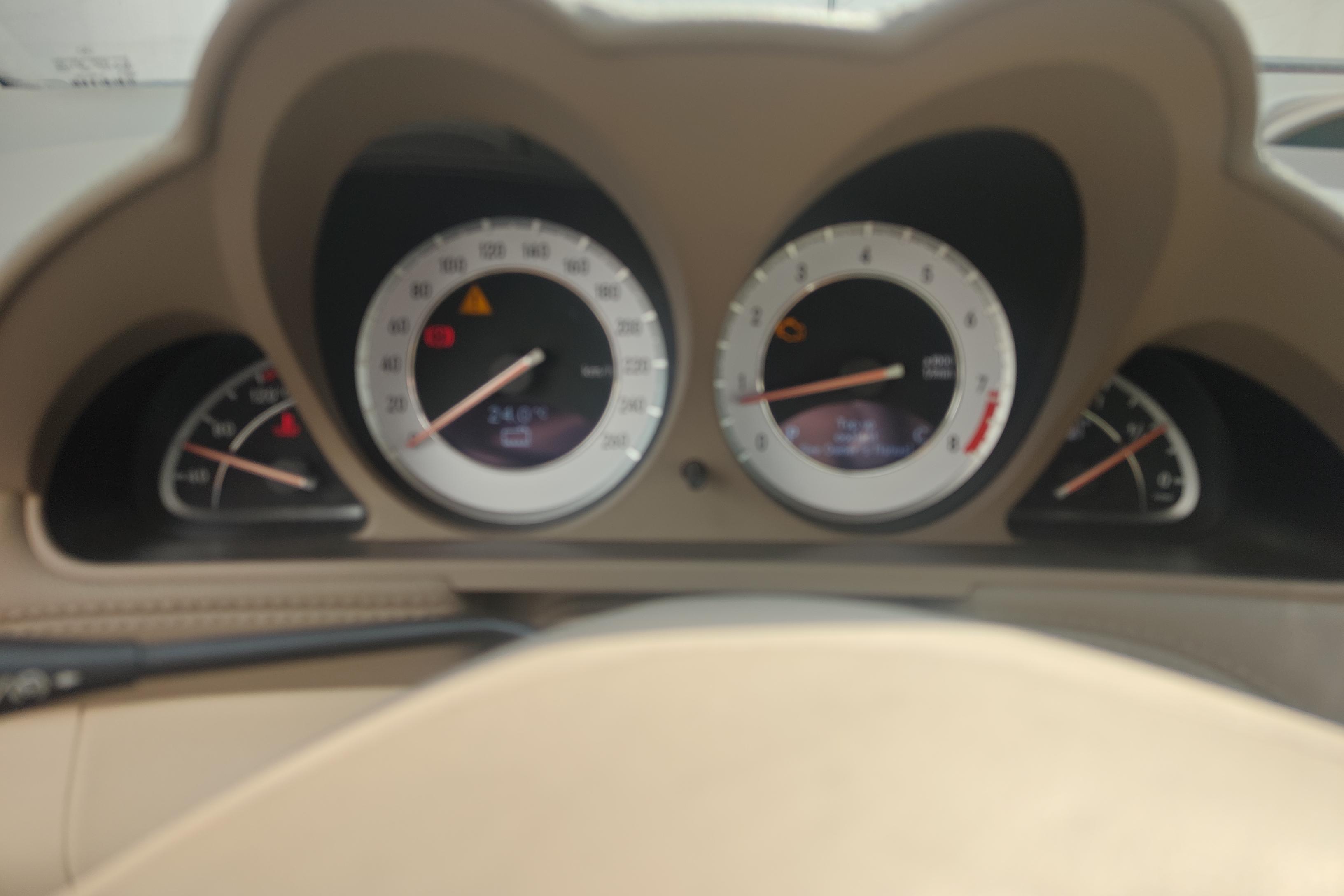 Mercedes-Benz SL Class 2010 #11 Mercedes-Benz SL Class 2010 car image #11