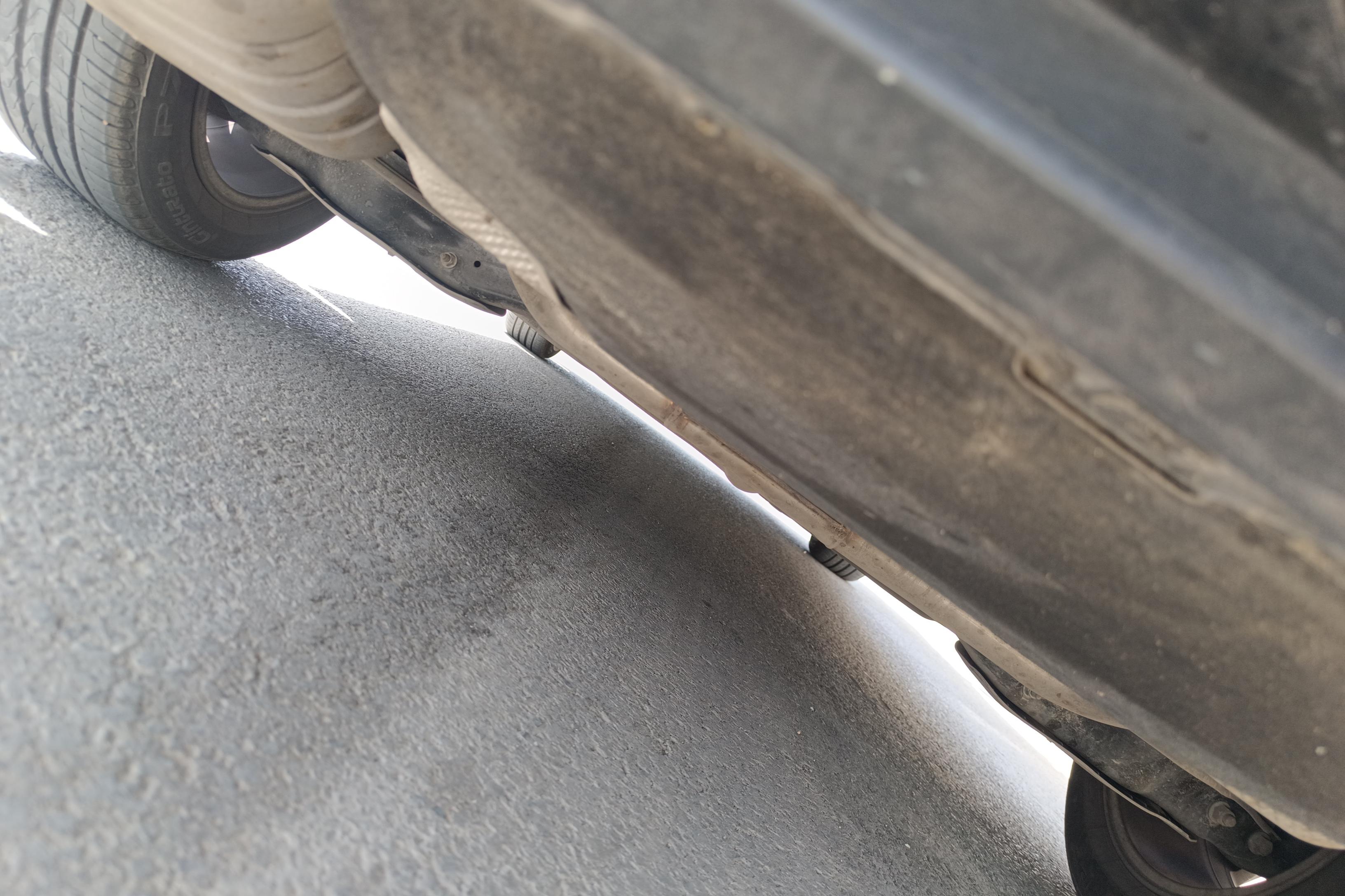 Volkswagen Passat Variant 2023 immagine di auto #11