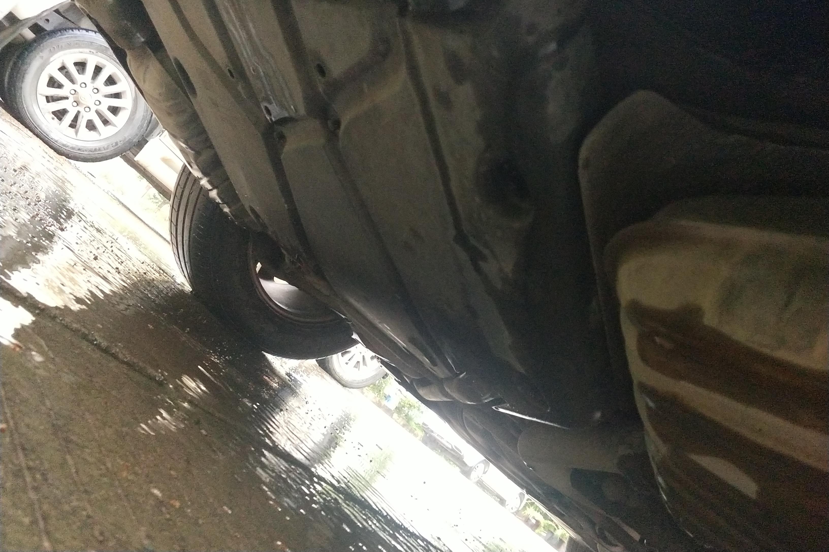 Mercedes-Benz R Class 2009 car image #11