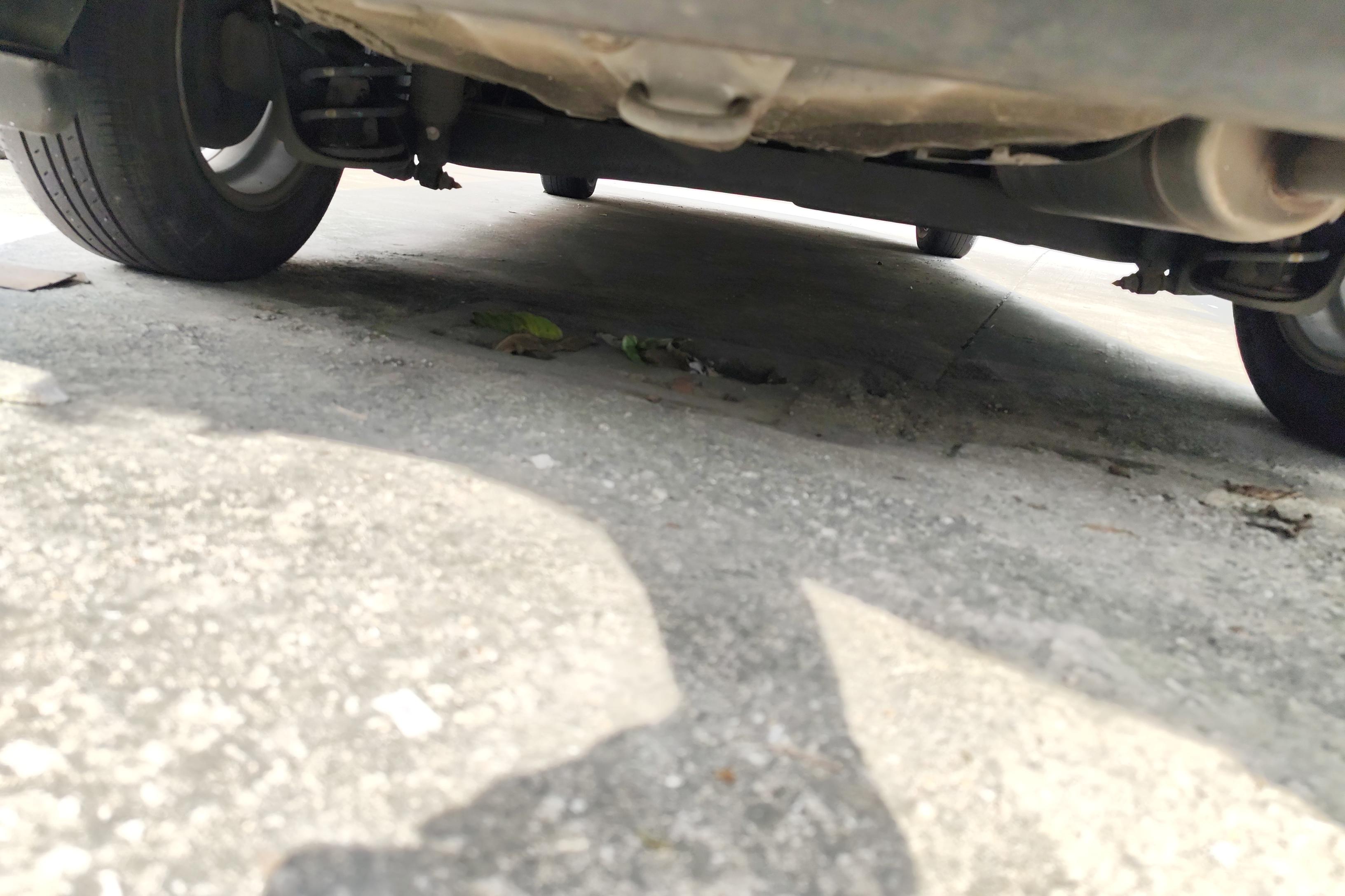 Hyundai Reina 2016 car image #11