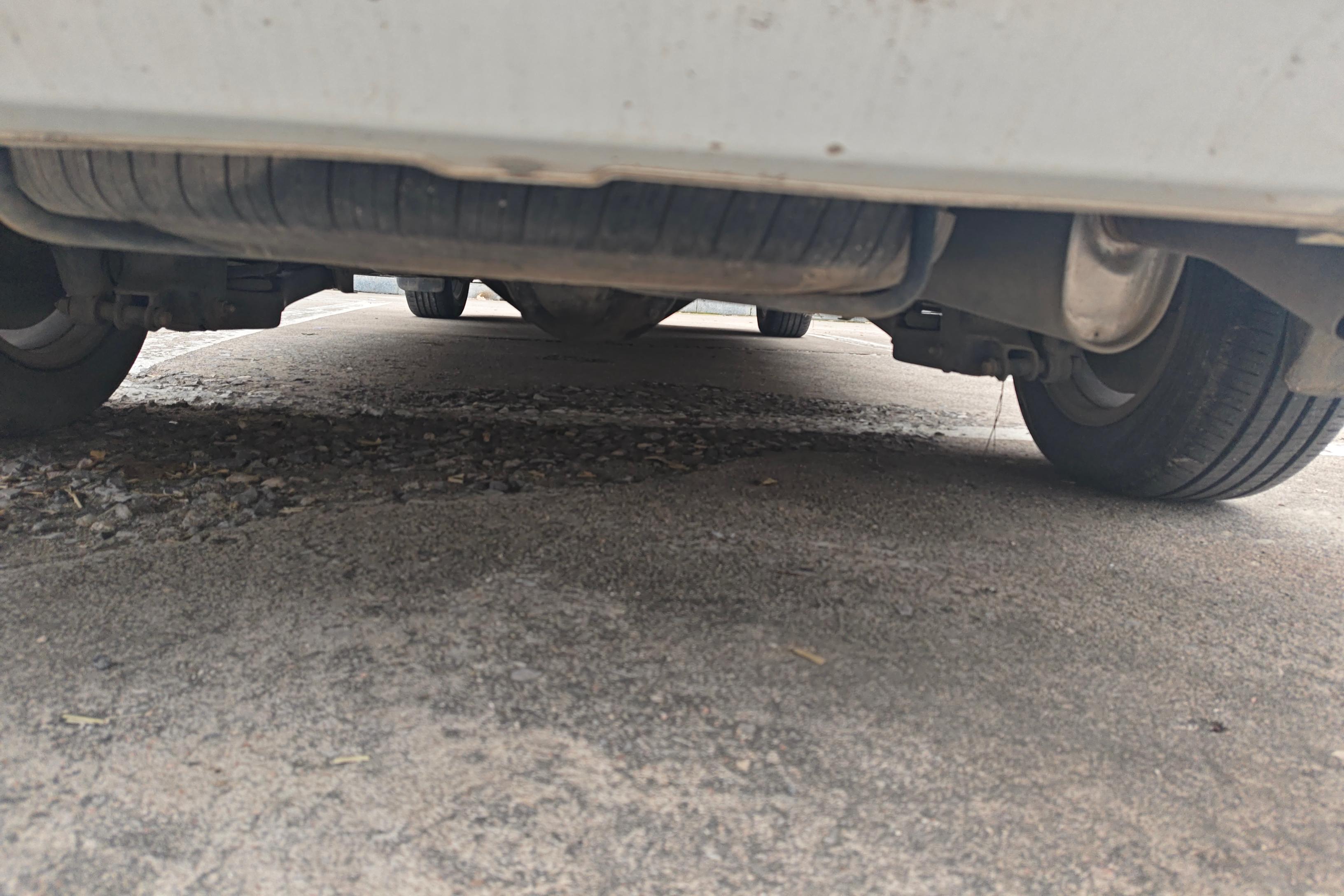 Forthing Lingzhi PLUS 2020 #11 Forthing Lingzhi PLUS 2020 car image #11