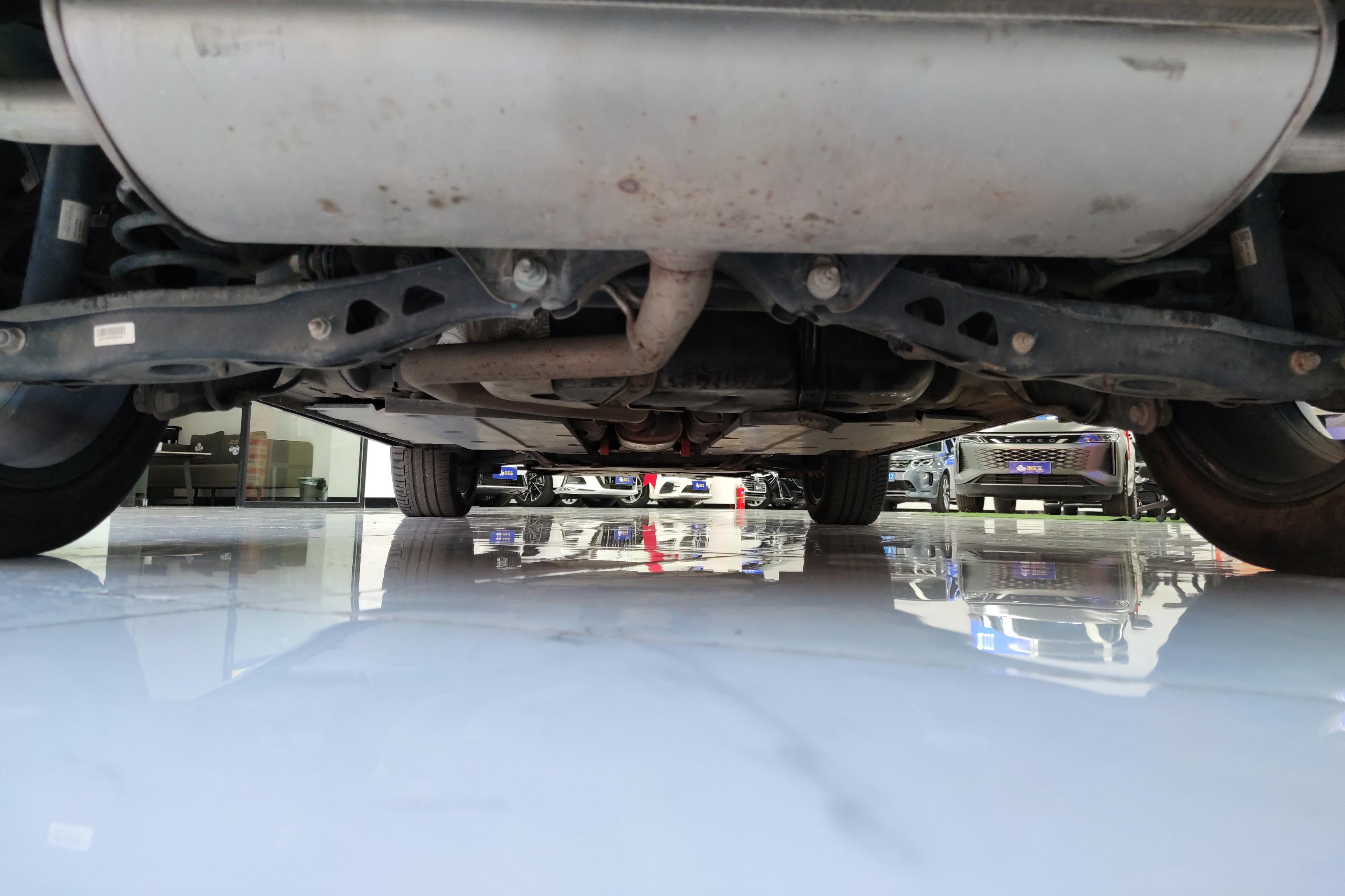 MG ES5 2022 car image #11