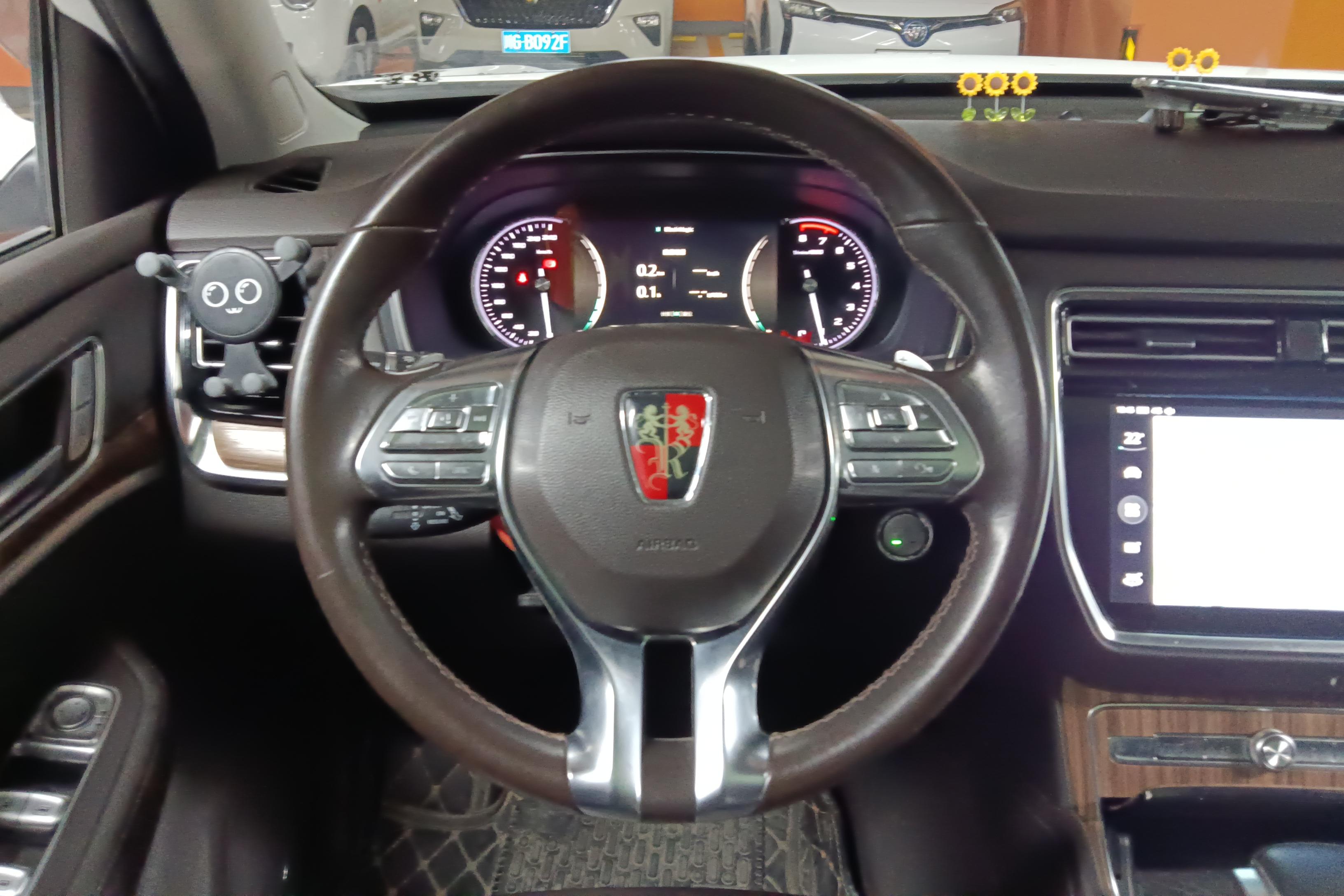 Roewe RX8 2018 изображение автомобиля #11