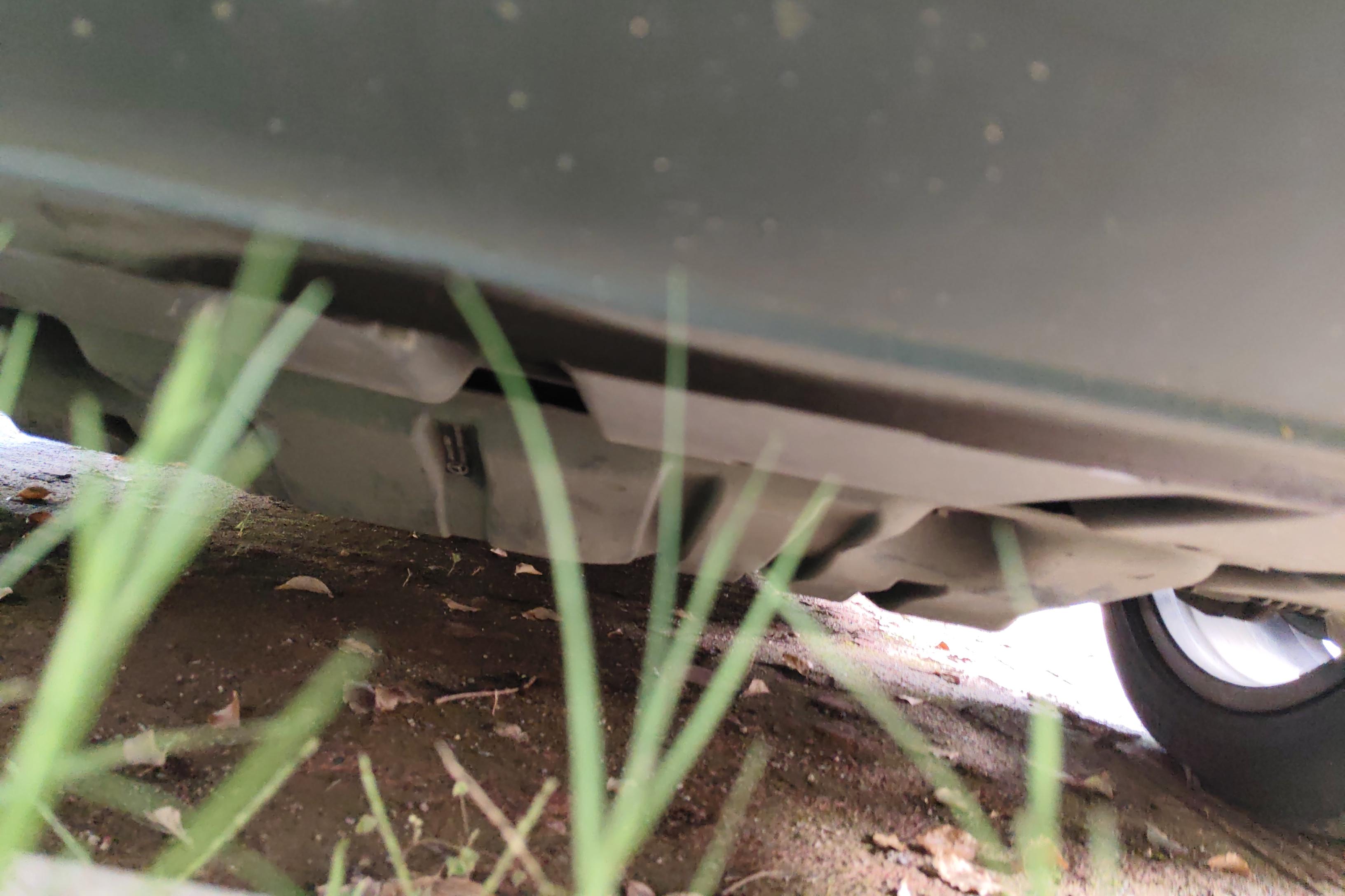 Mercedes-Benz EQC Class 2020 car image #11