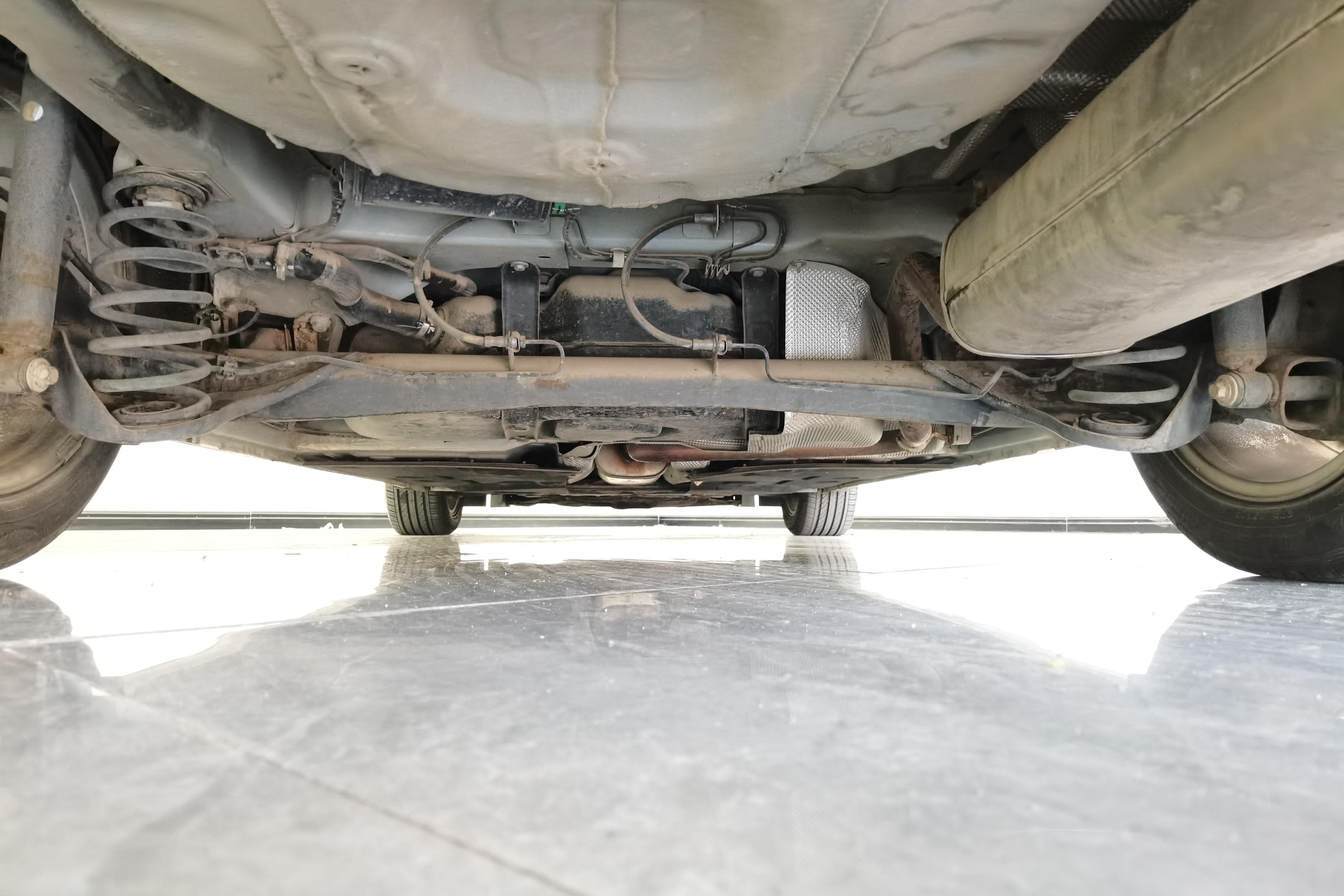 Ford Escort 2015 car image #11