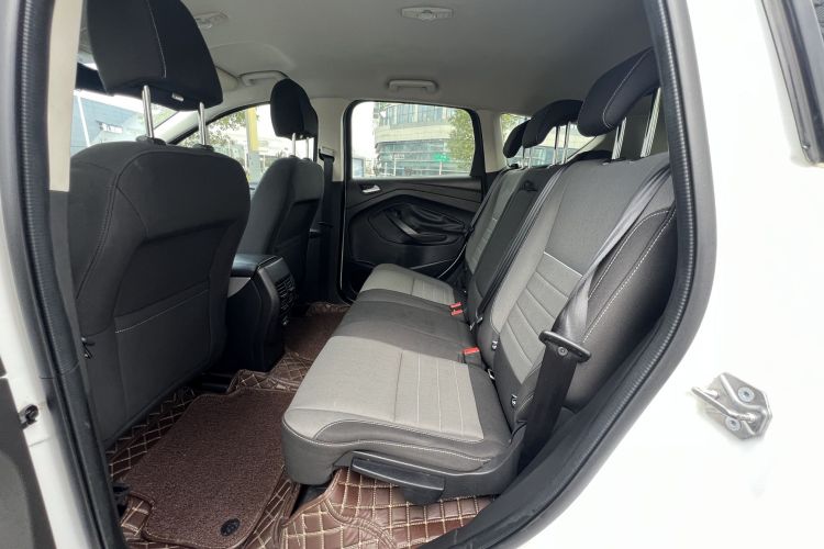 Ford Kuga 2016 #11 Ford Kuga 2016 car image #11