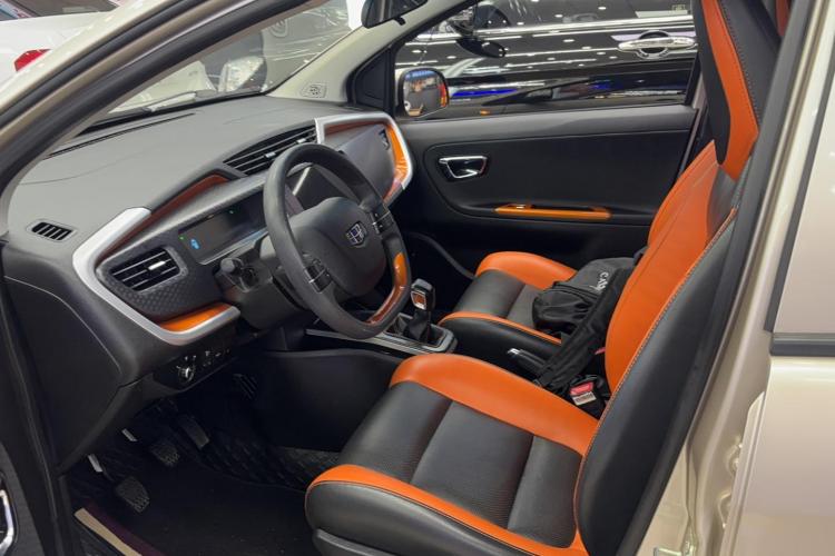 GEELY Vision X1 2017 #11 GEELY Vision X1 2017 изображение автомобиля #11