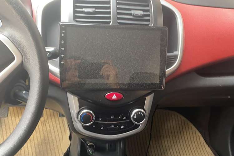 Changan BenBen 2018 صورة سيارة #11