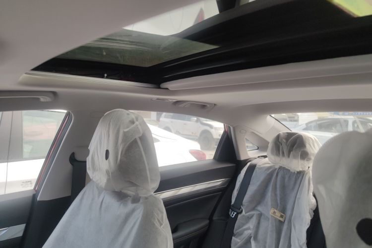 GEELY Emgrand L HiP #11 GEELY Emgrand L HiP car image #11