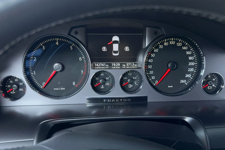 Volkswagen Pheaton 2016 imagen de coche #11