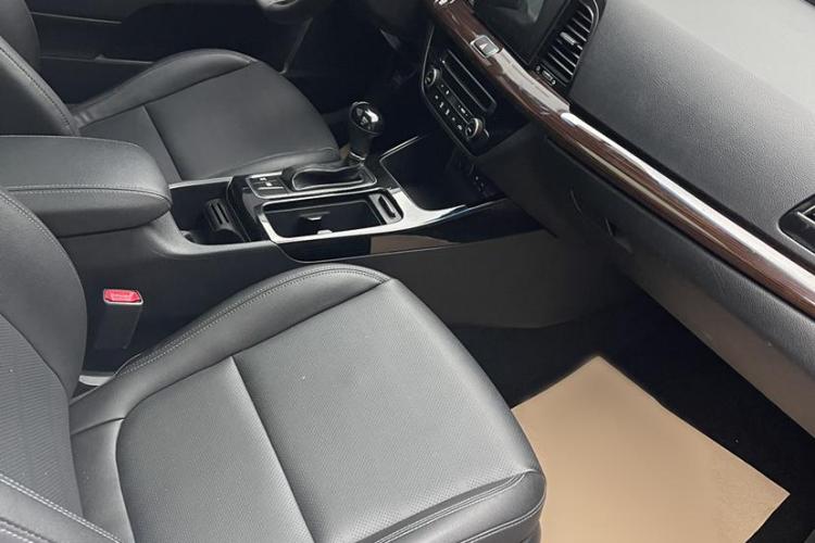 起亚 起亚K4 2016 汽车图片 #11