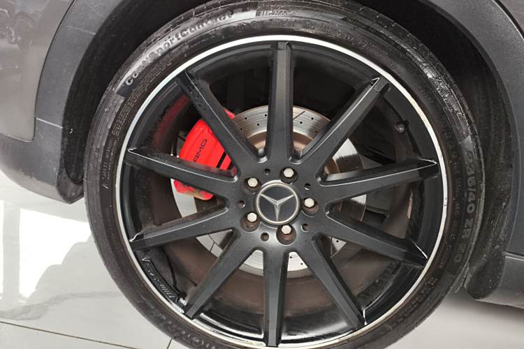 Mercedes-Benz GLA AMG 2019 car image #11