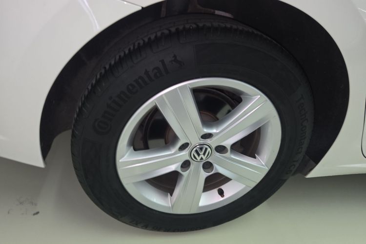 Volkswagen Lamando 2018 immagine di auto #11