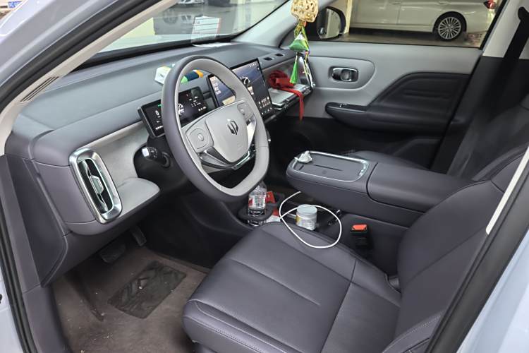 零跑汽车 零跑B10 2025 汽车图片 #11