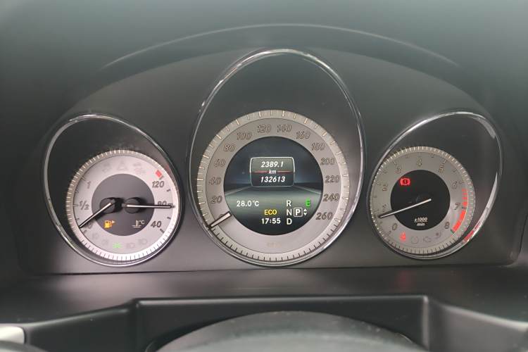 Mercedes-Benz GLK Class 2015 car image #11