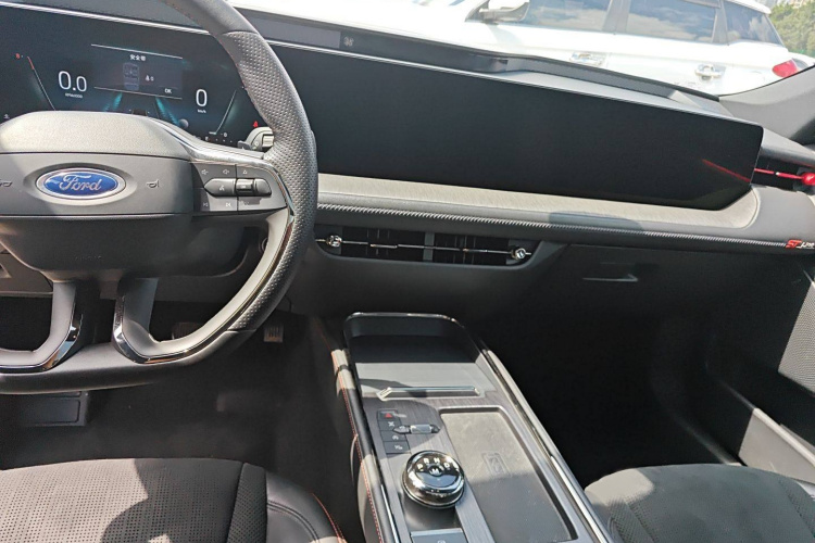 Ford Evos 2021 immagine di auto #11