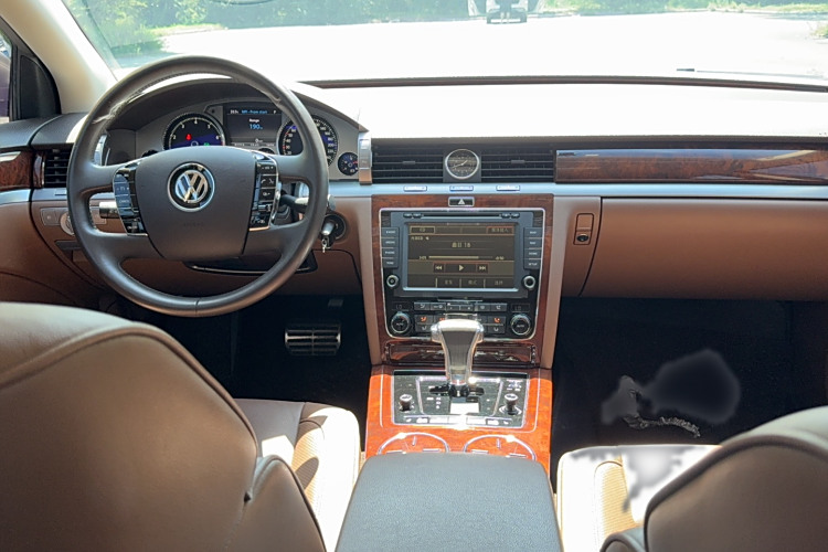 Volkswagen Pheaton 2016 imagen de coche #11