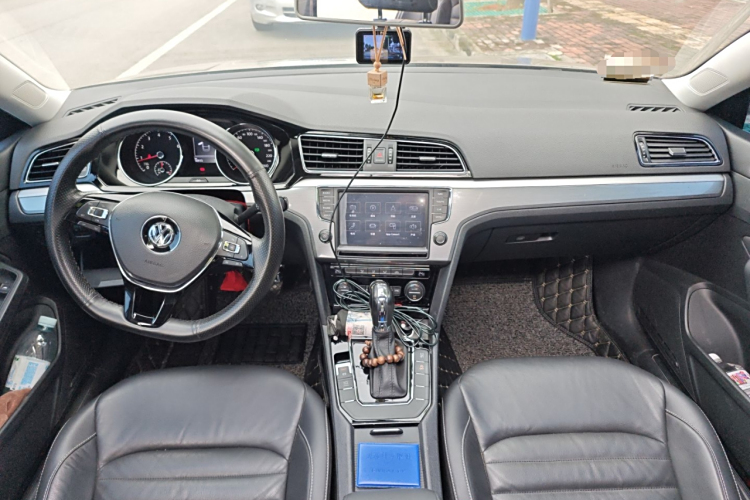 Volkswagen Lamando 2017 immagine di auto #11