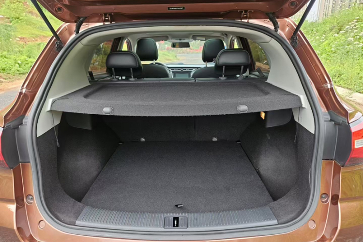 Roewe RX3 2018 car image #11